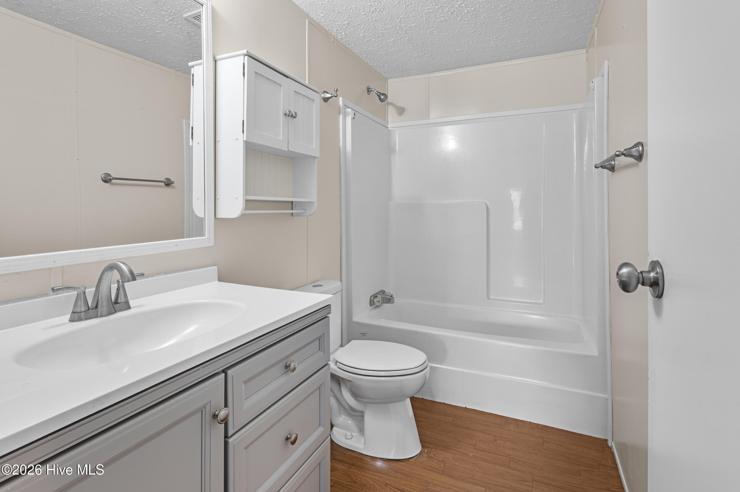 100568430 | Photo 37