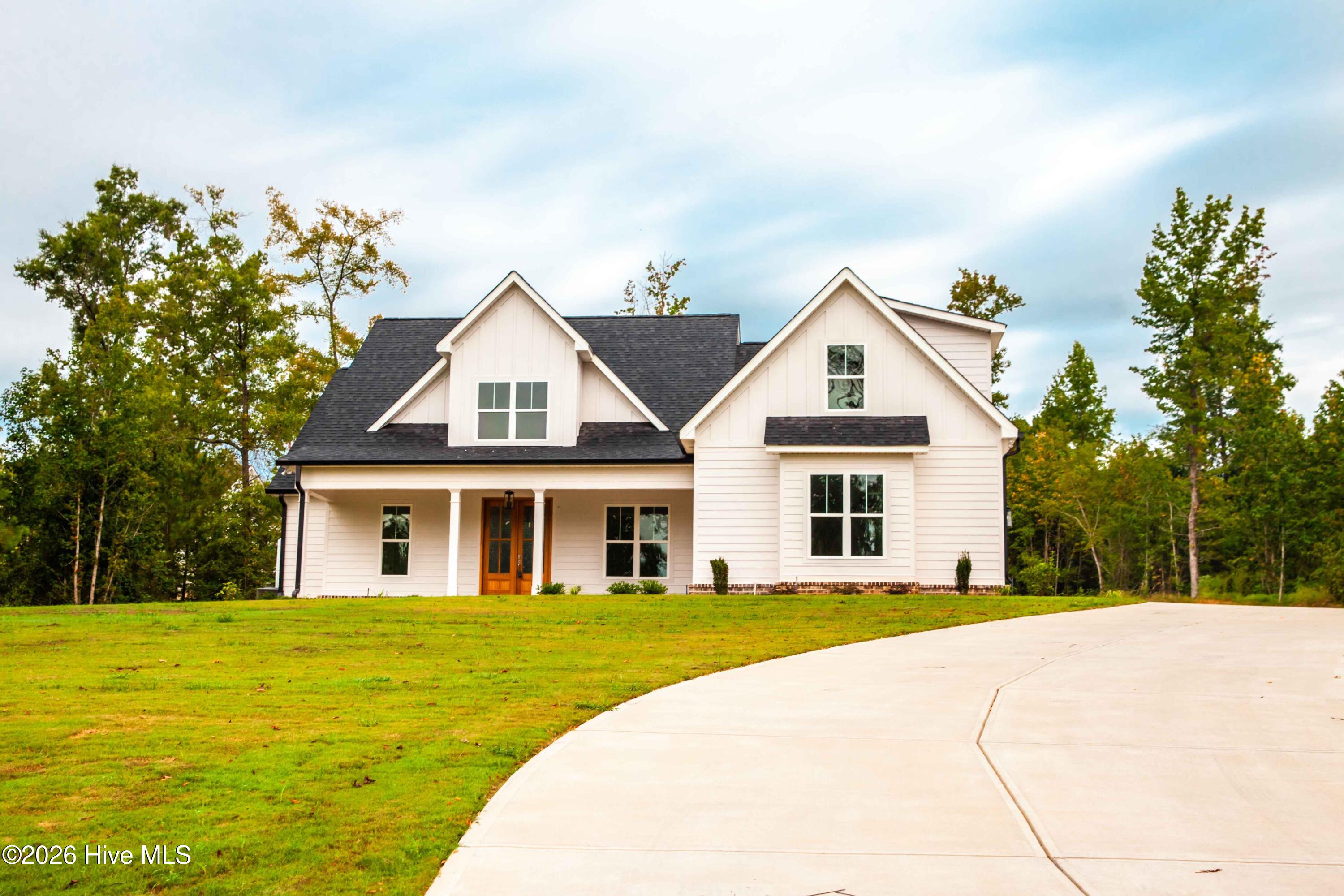 Listing Photo 100579413