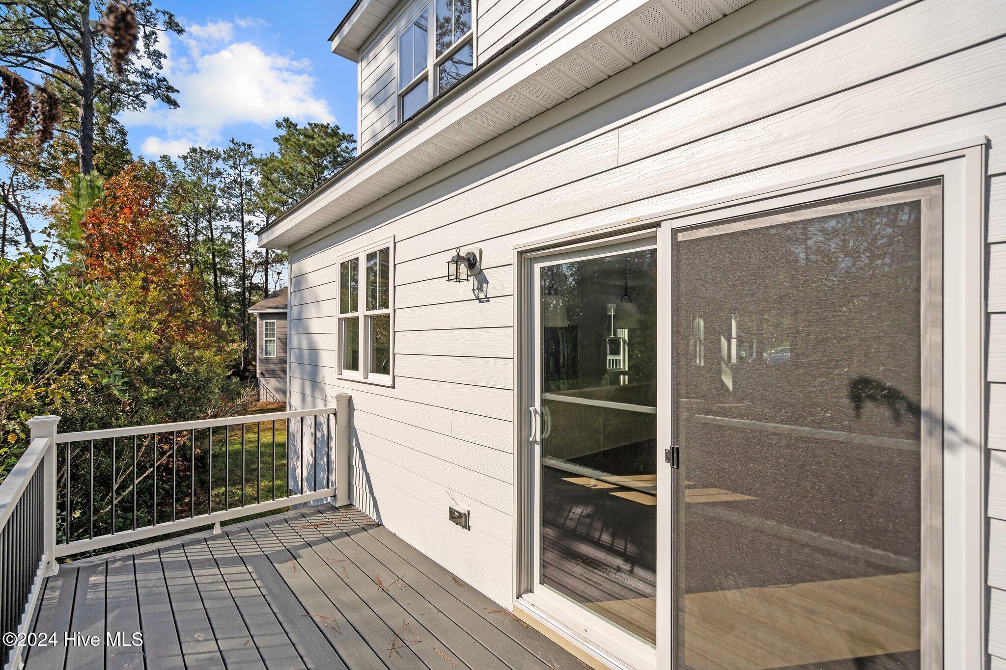 100435133 | Photo 39