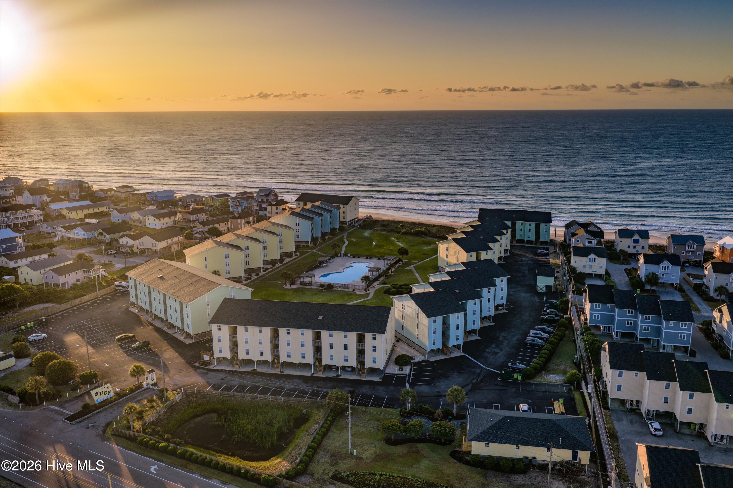 100564975 | Photo 41