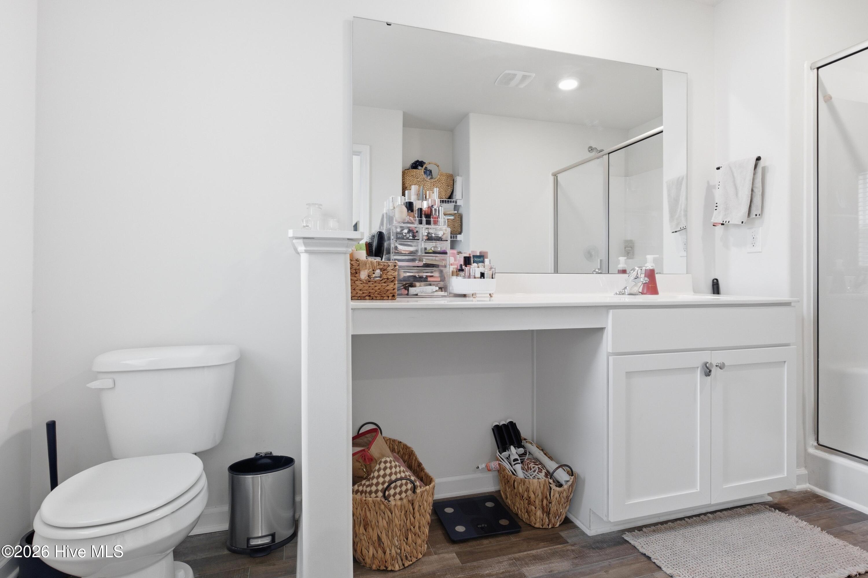 100558075 | Photo 28