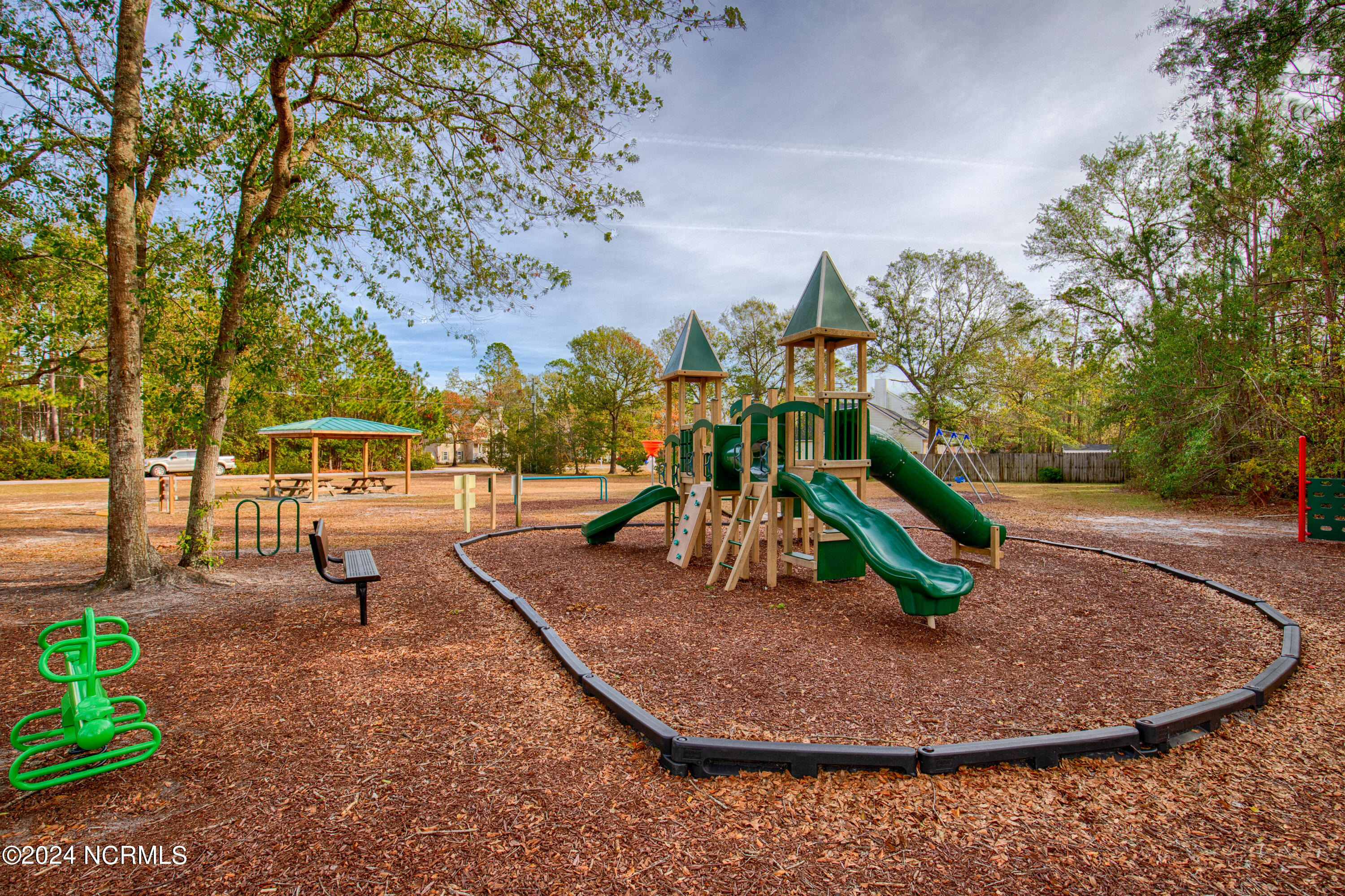 100559086 | Photo 56