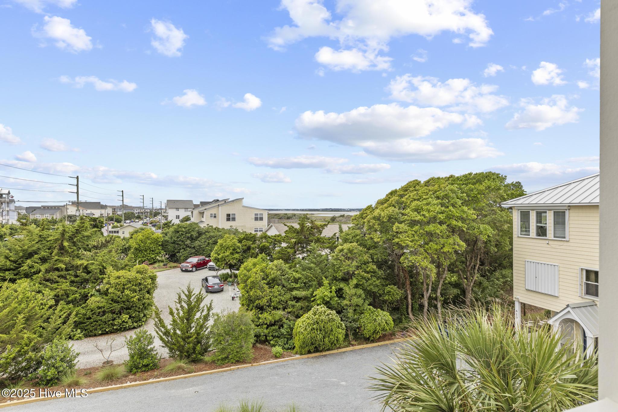 100565849 | Photo 37