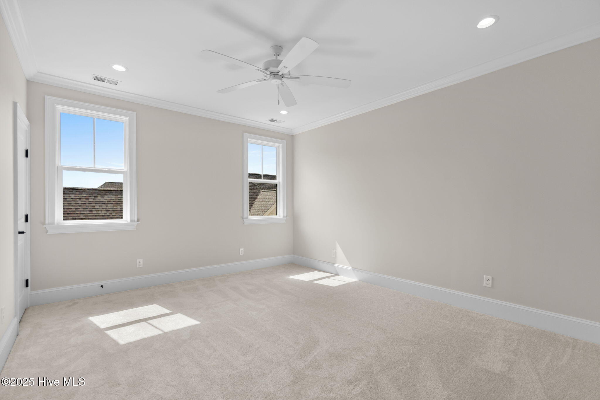 100509277 | Photo 59