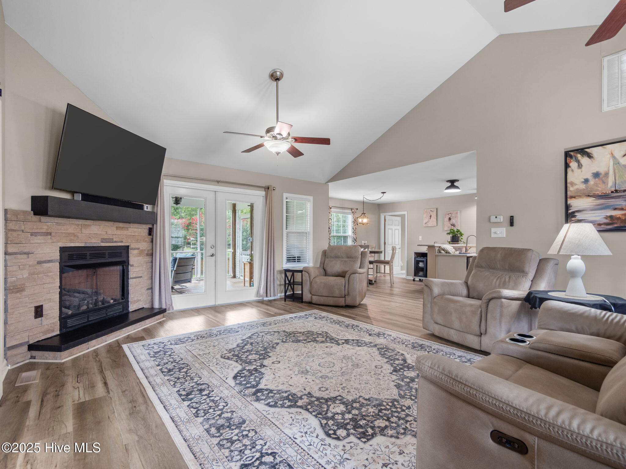 303 Robert Scott Circle, Swansboro, NC 28584 – photo 6: 46-web-or-mls-P8190314