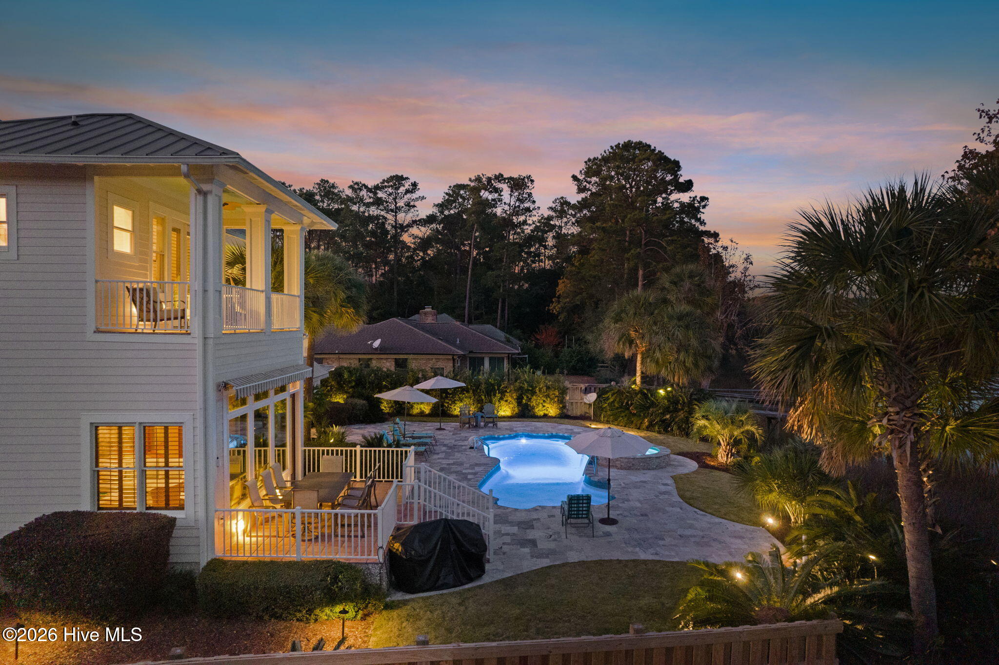 100554709 | Photo 88