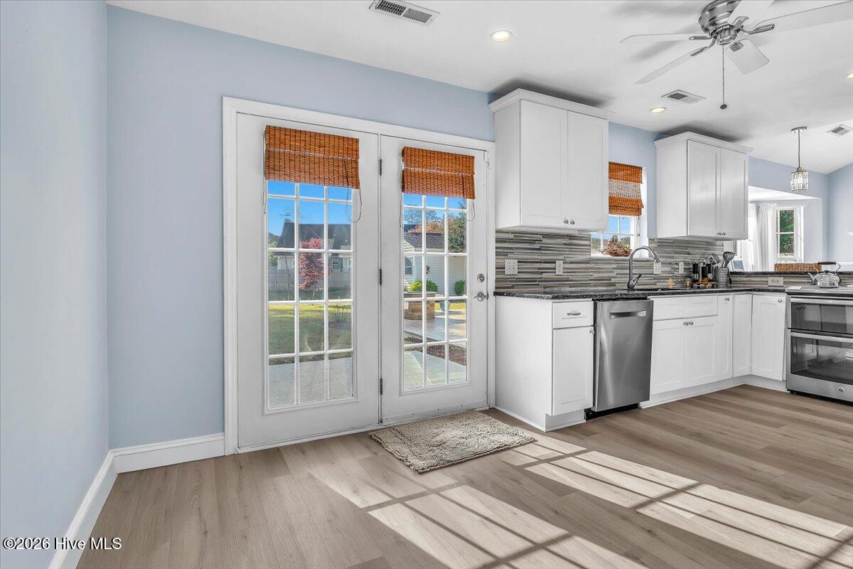 100565579 | Photo 23