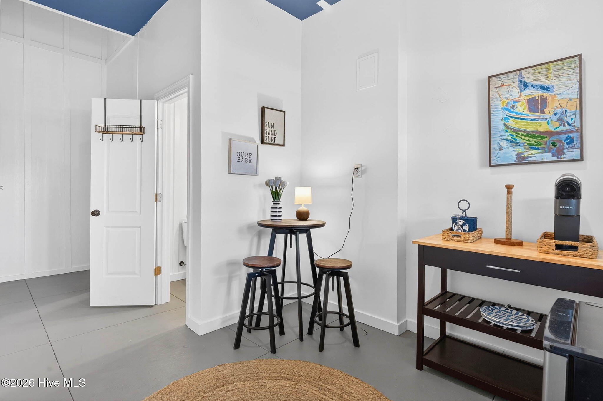 100561676 | Photo 40