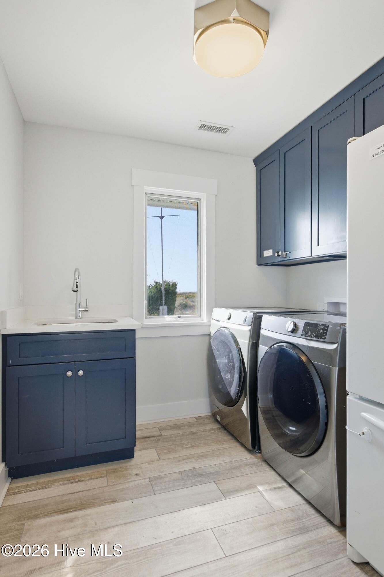 100560271 | Photo 22