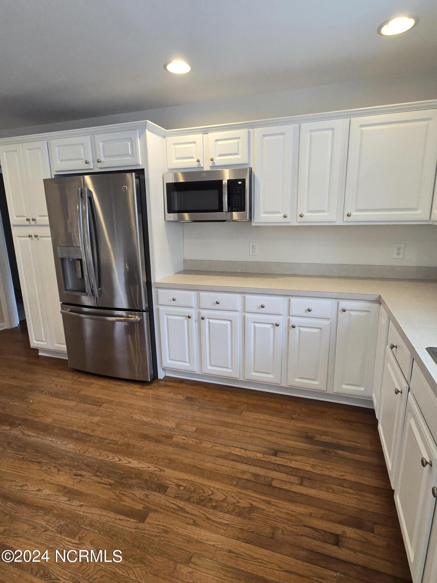 100465743 | Photo 25