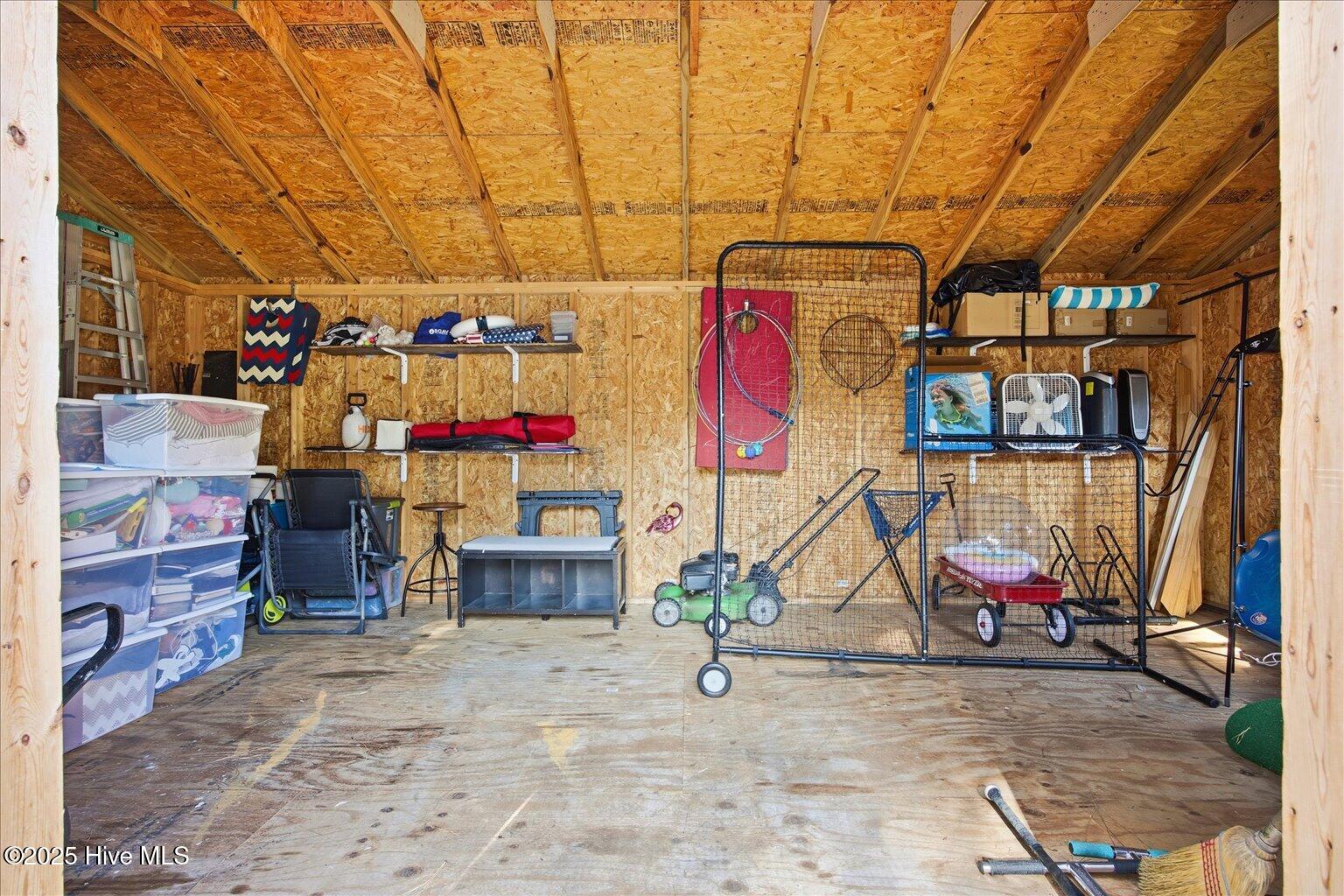 100542607 | Photo 39