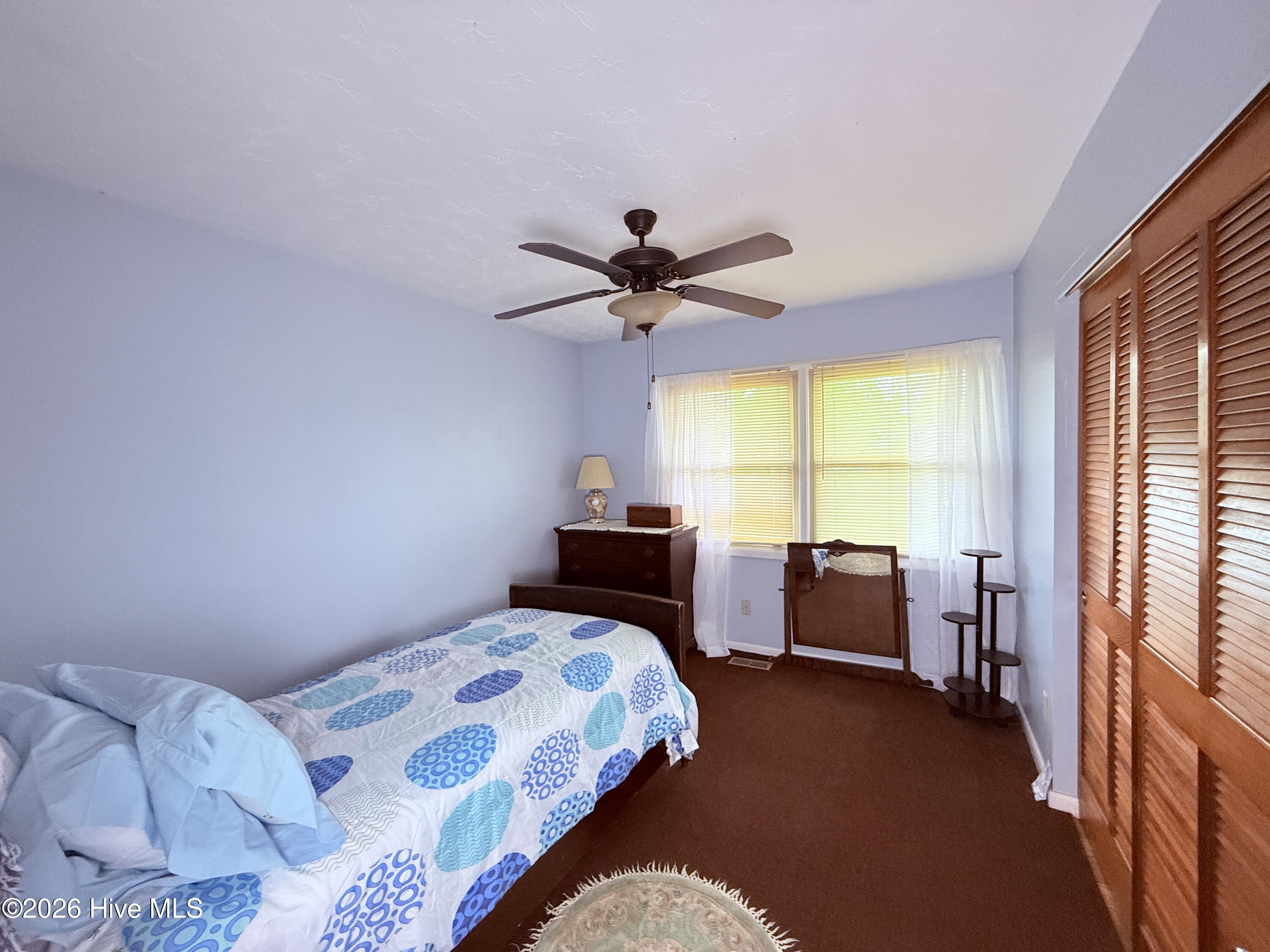 100568952 | Photo 11