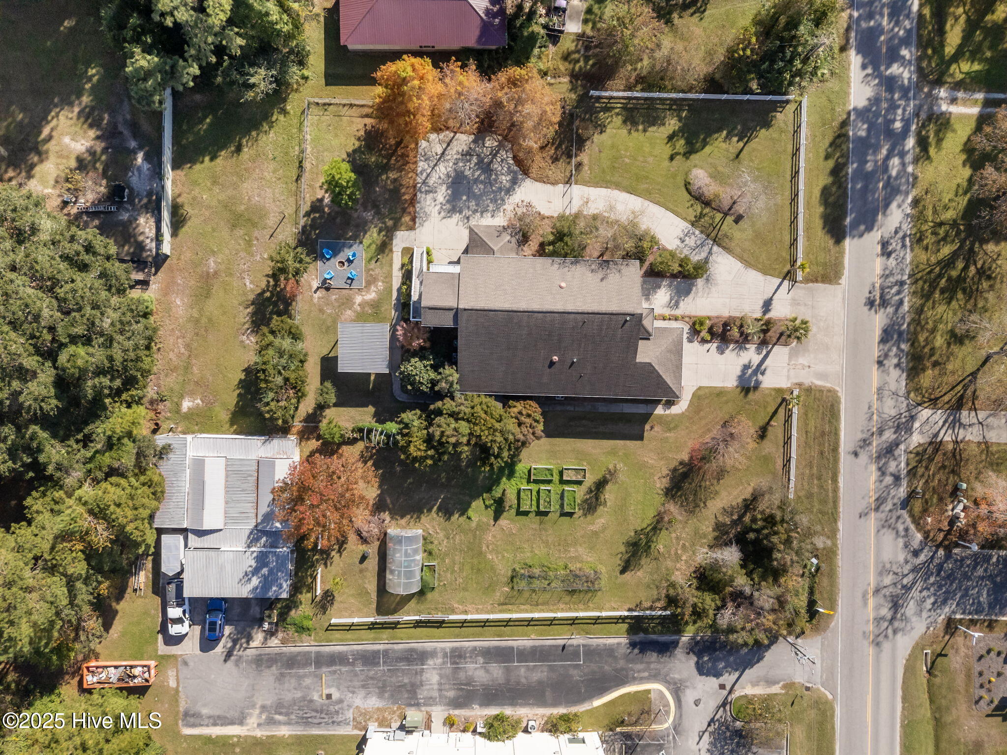 100540353 | Photo 69