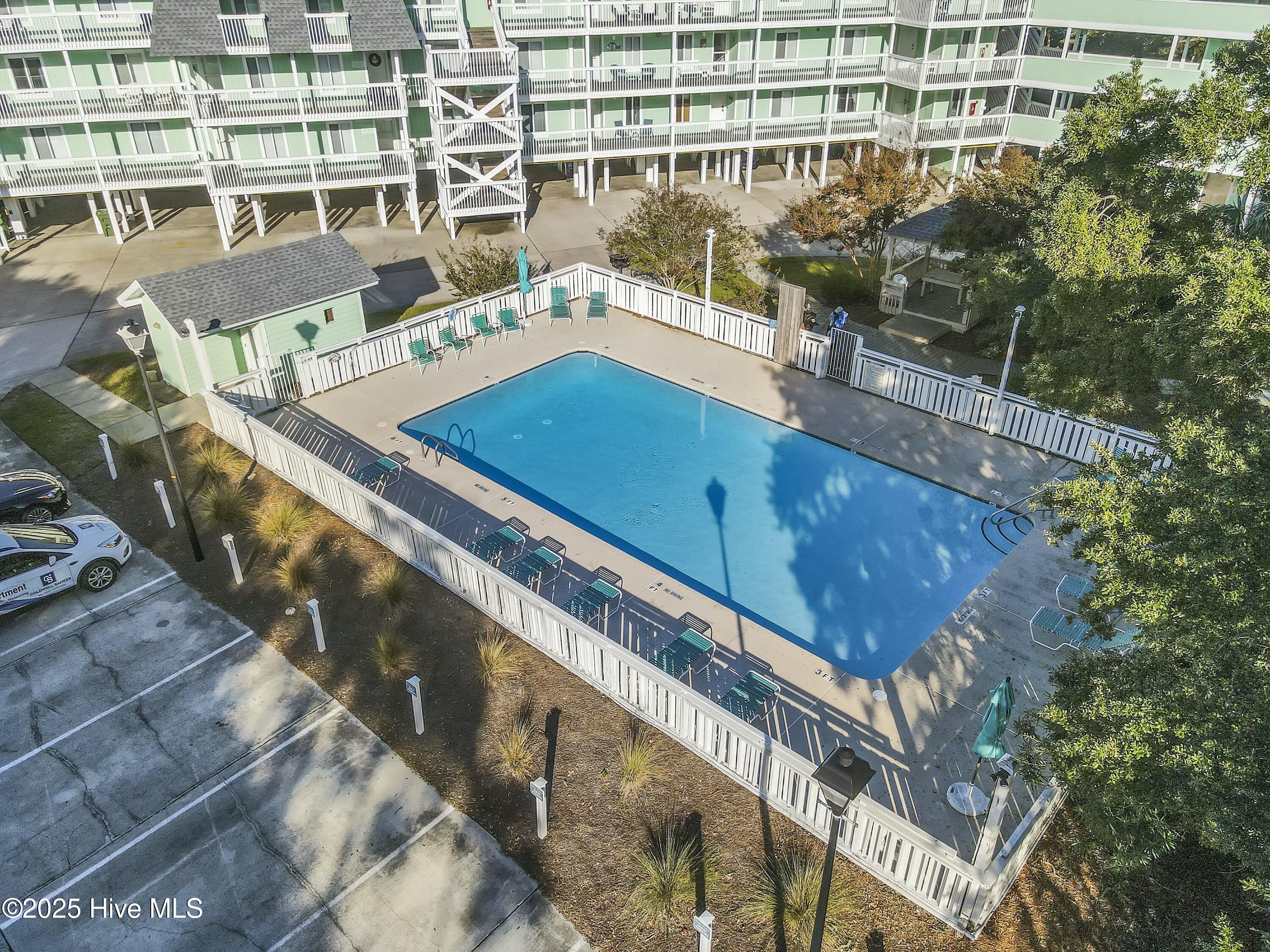 100492295 | Photo 47