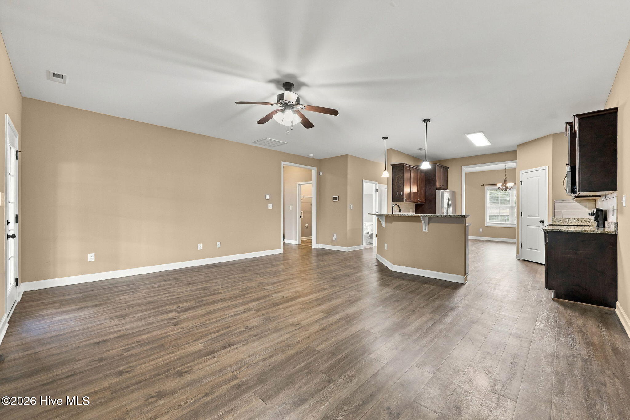 402 Kinroff Drive,Hubert
