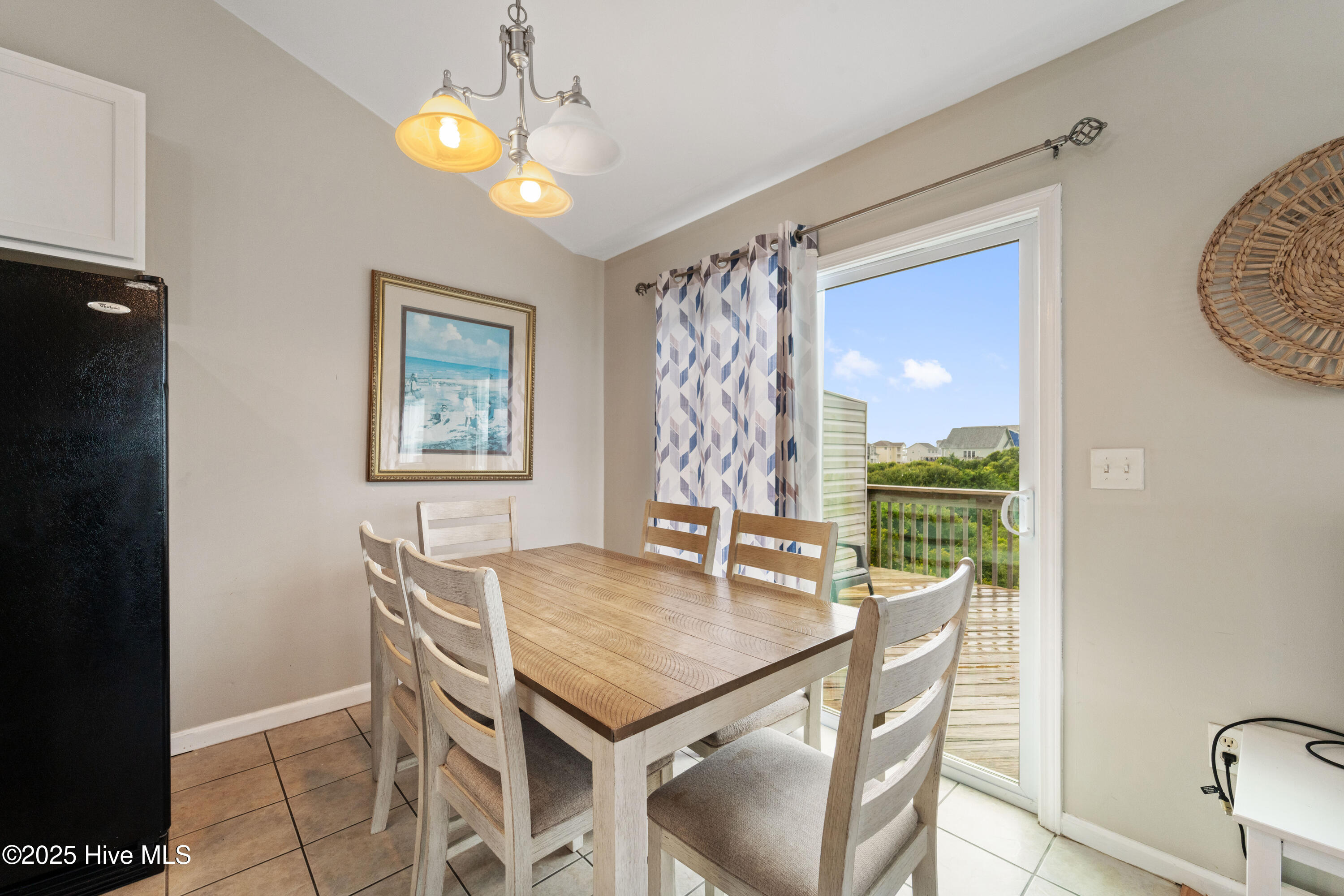 100556675 | Photo 65