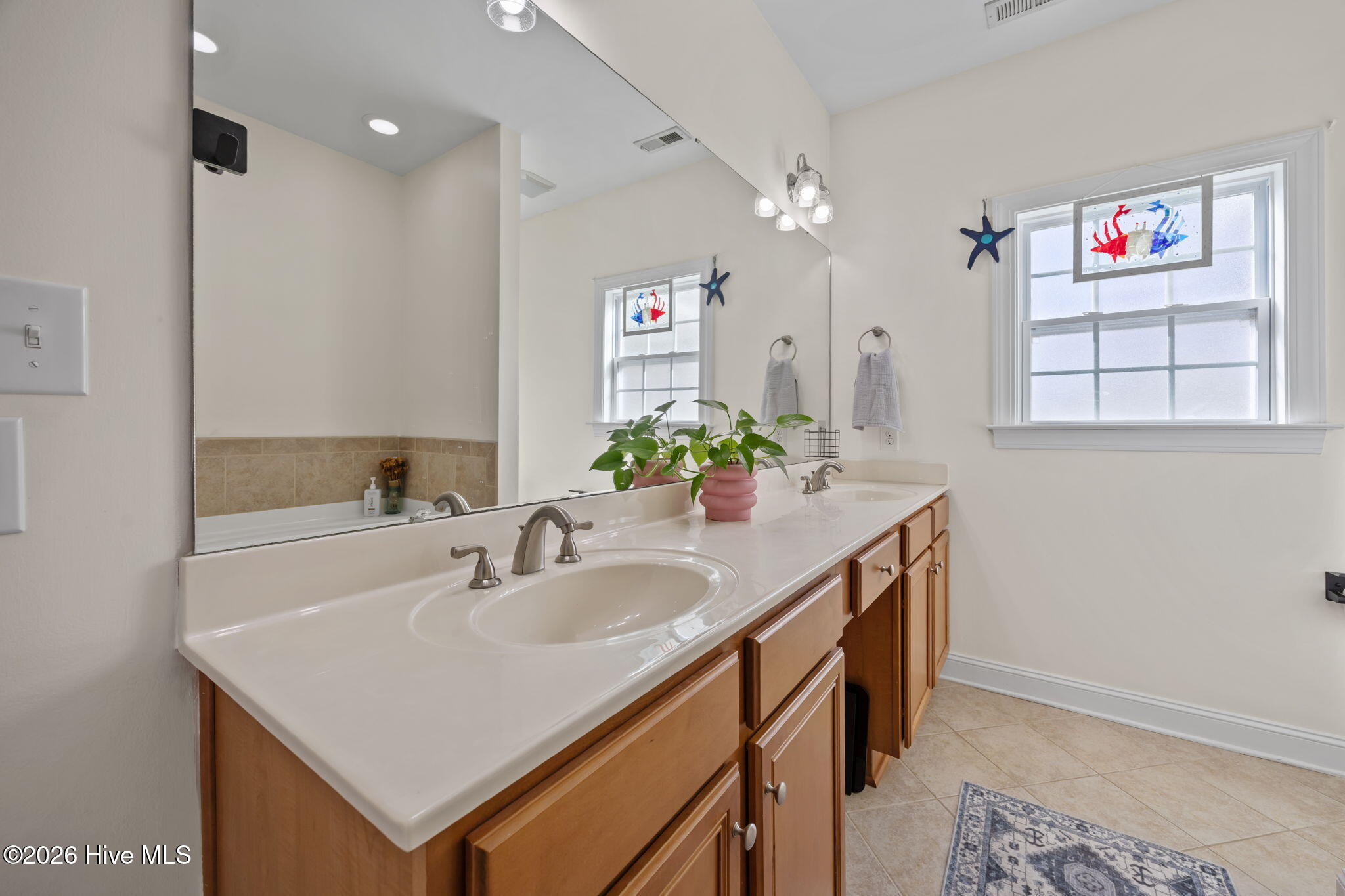 100558969 | Photo 44