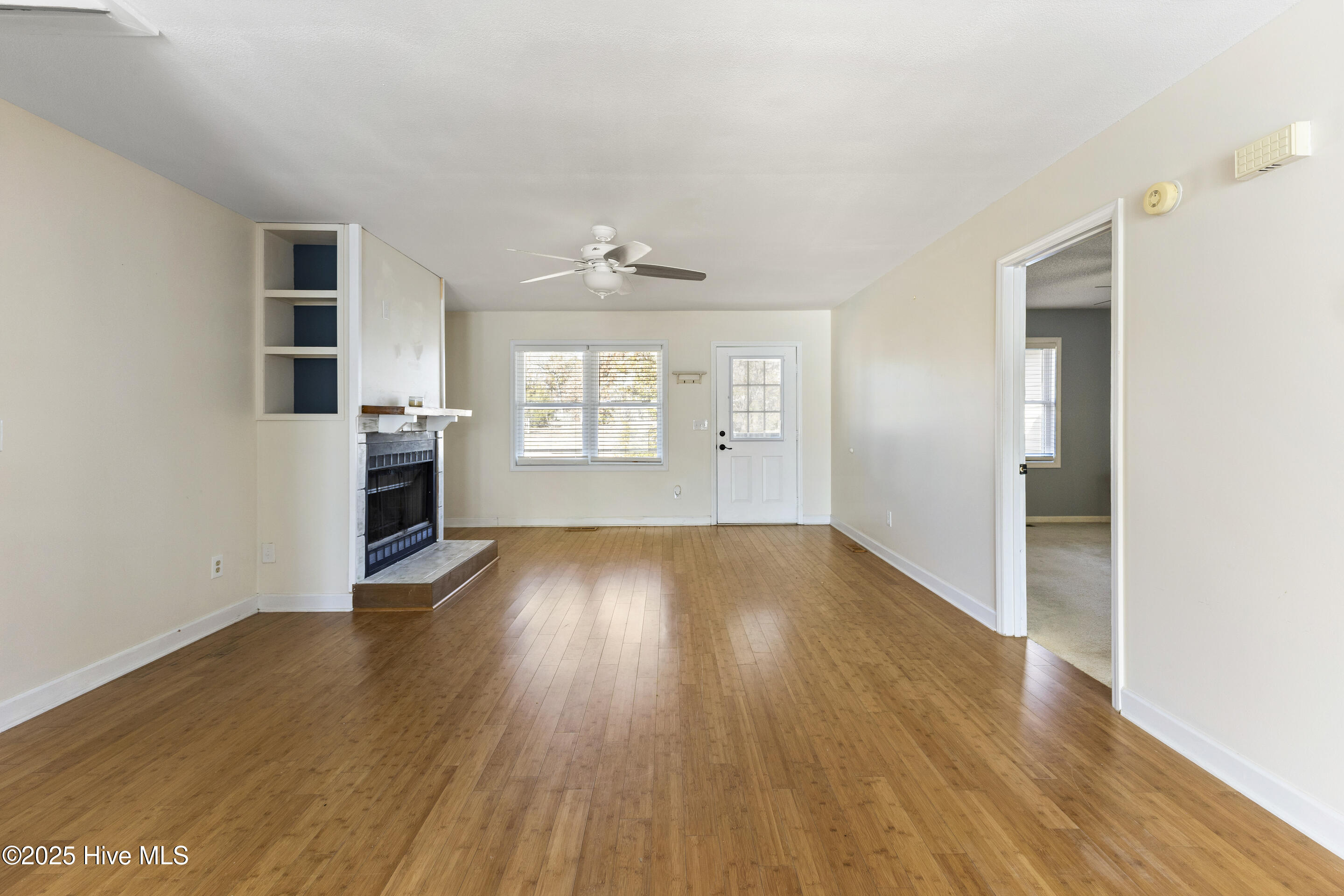 100484039 | Photo 10