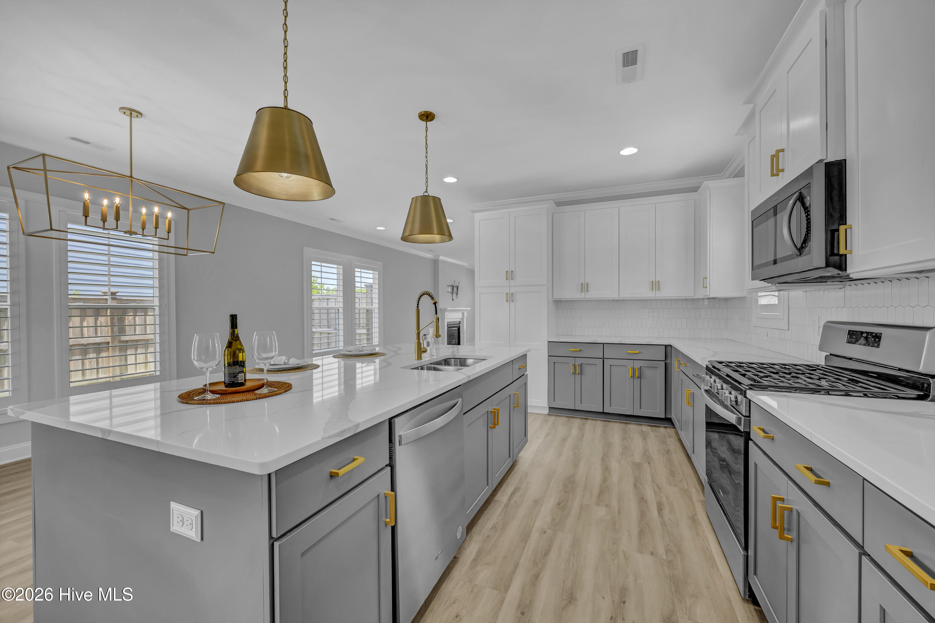 100565697 | Photo 17