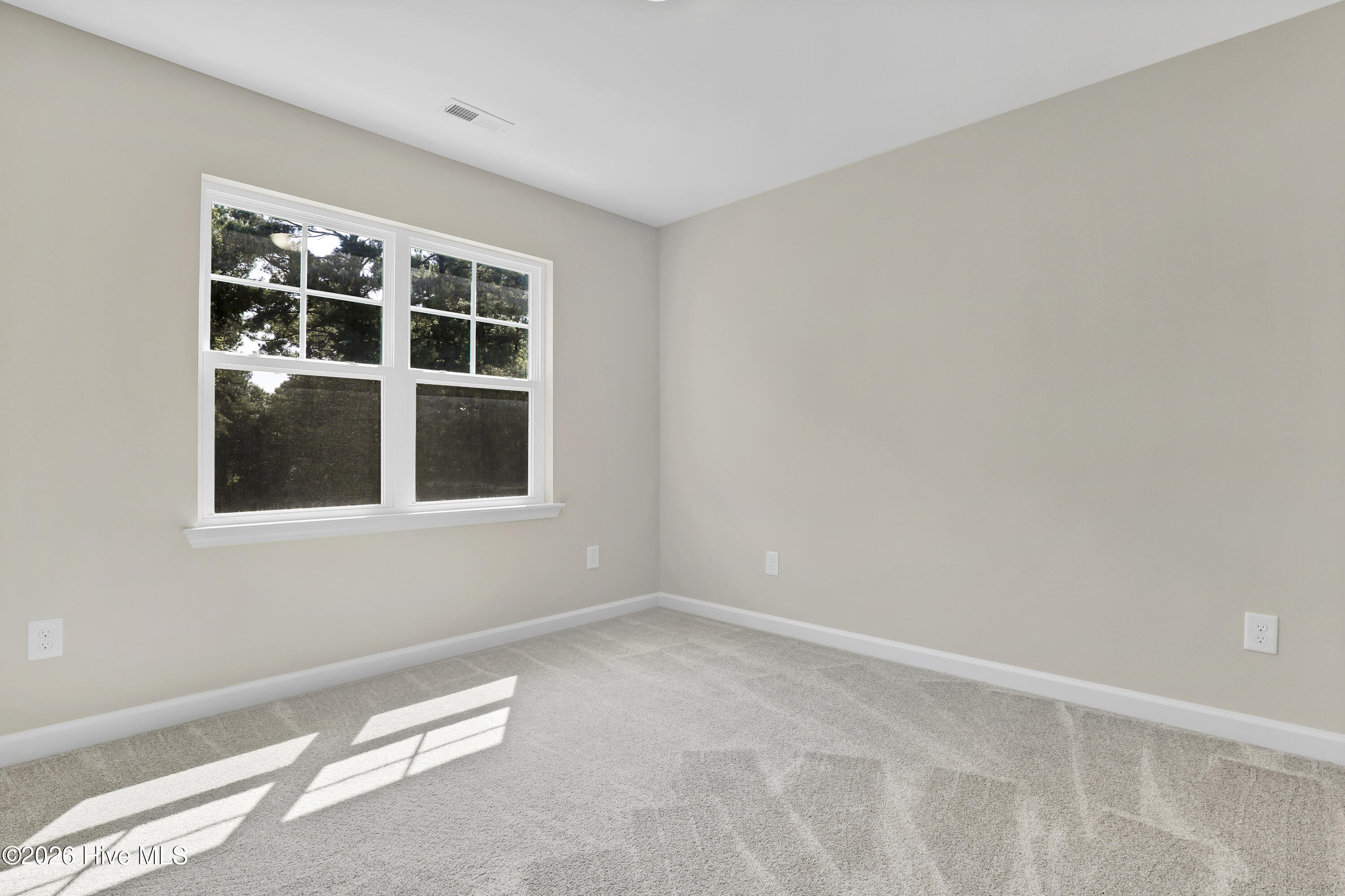 100547745 | Photo 17