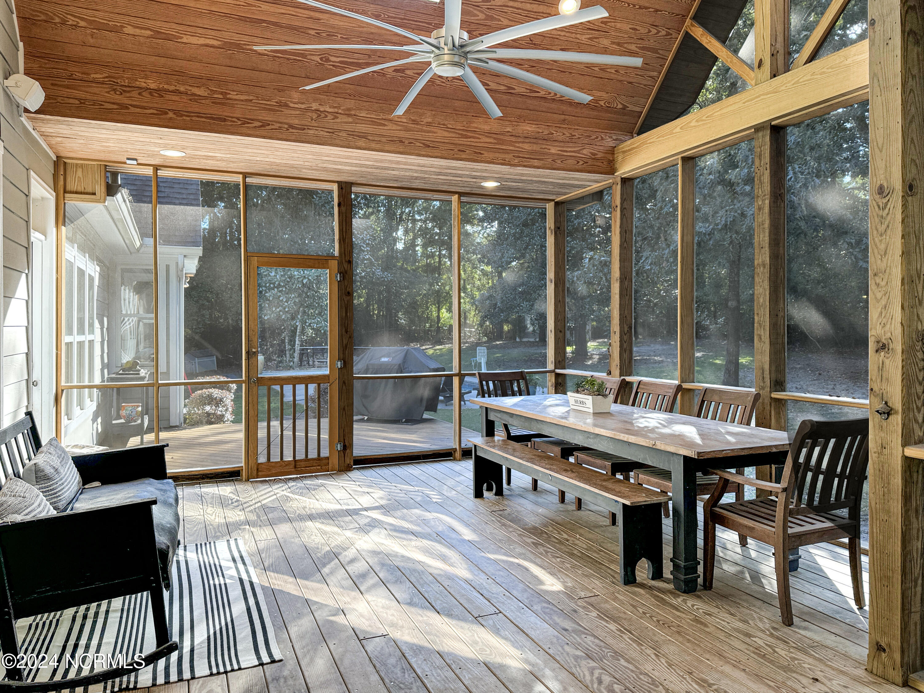 93b37610e915358691948c428d41d48cc73a476b