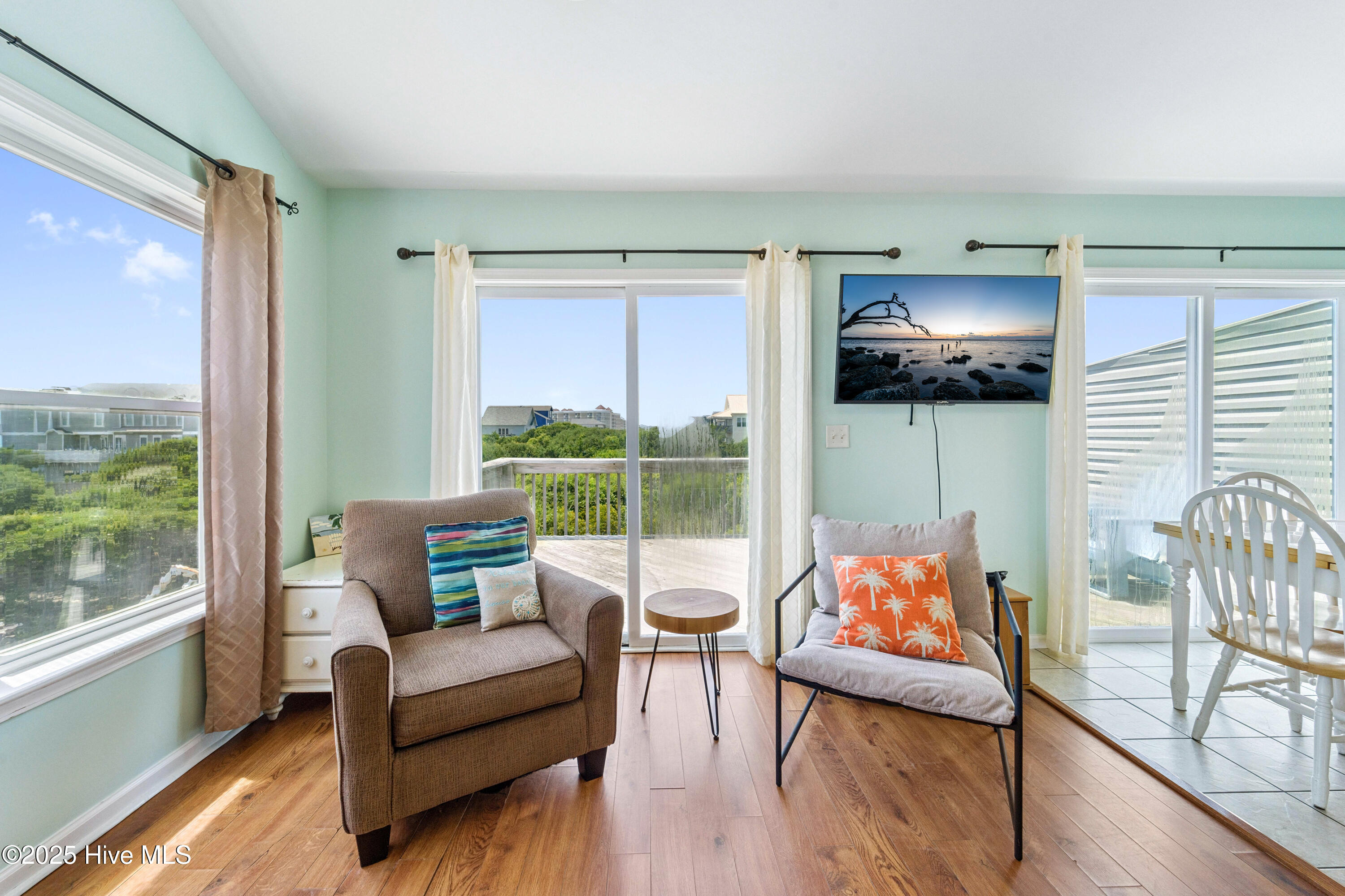 100533814 | Photo 55