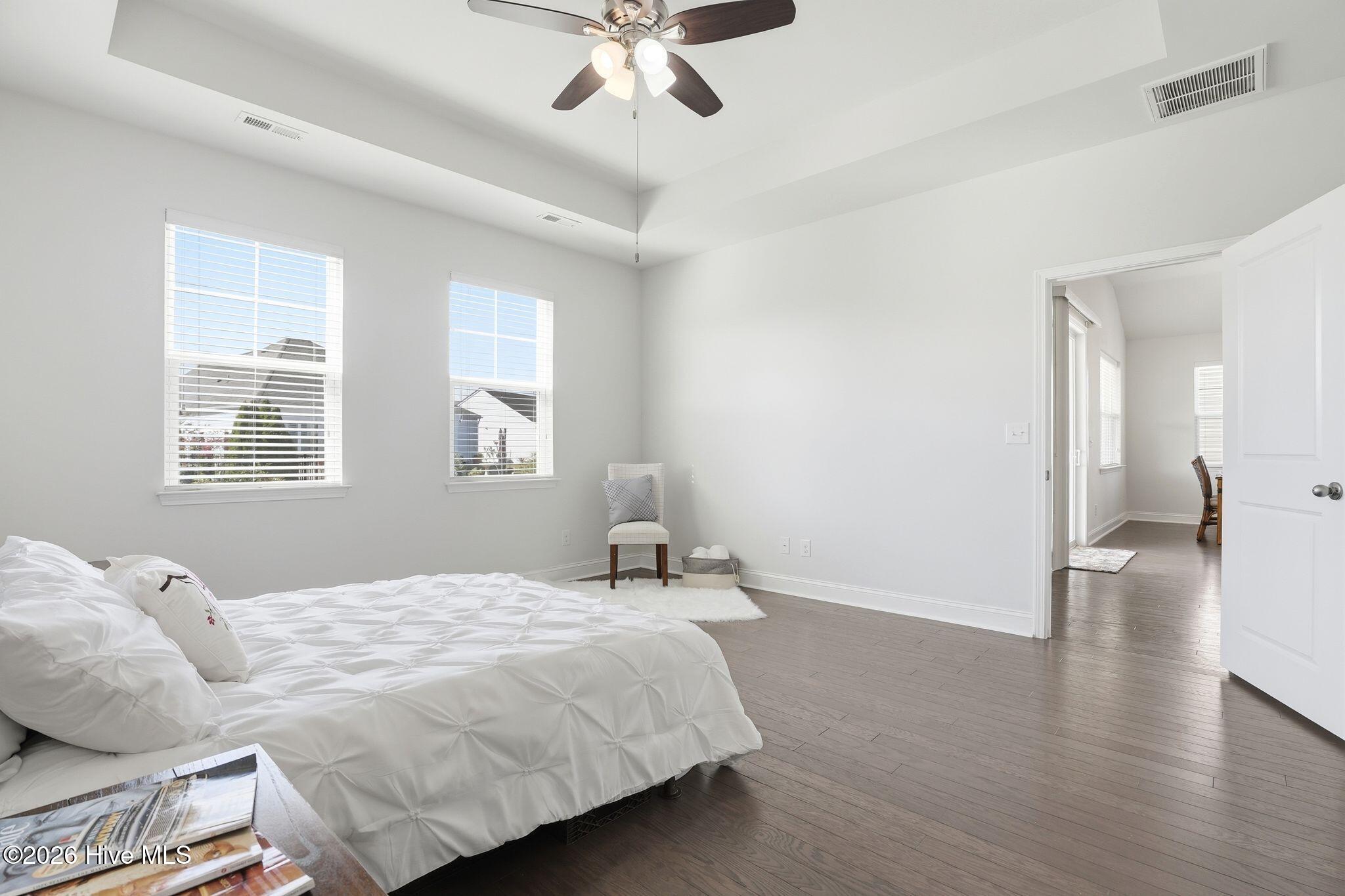 100560462 | Photo 39