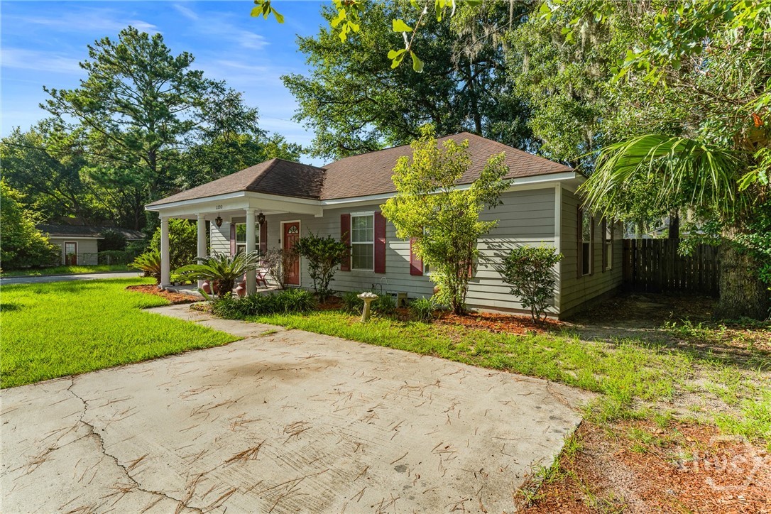 Photo 2 of Single family home for sale at 2200 East 59th St, Savannah, GA 31404 | MLS# SA360889 | Listing updated on 2026-09-16