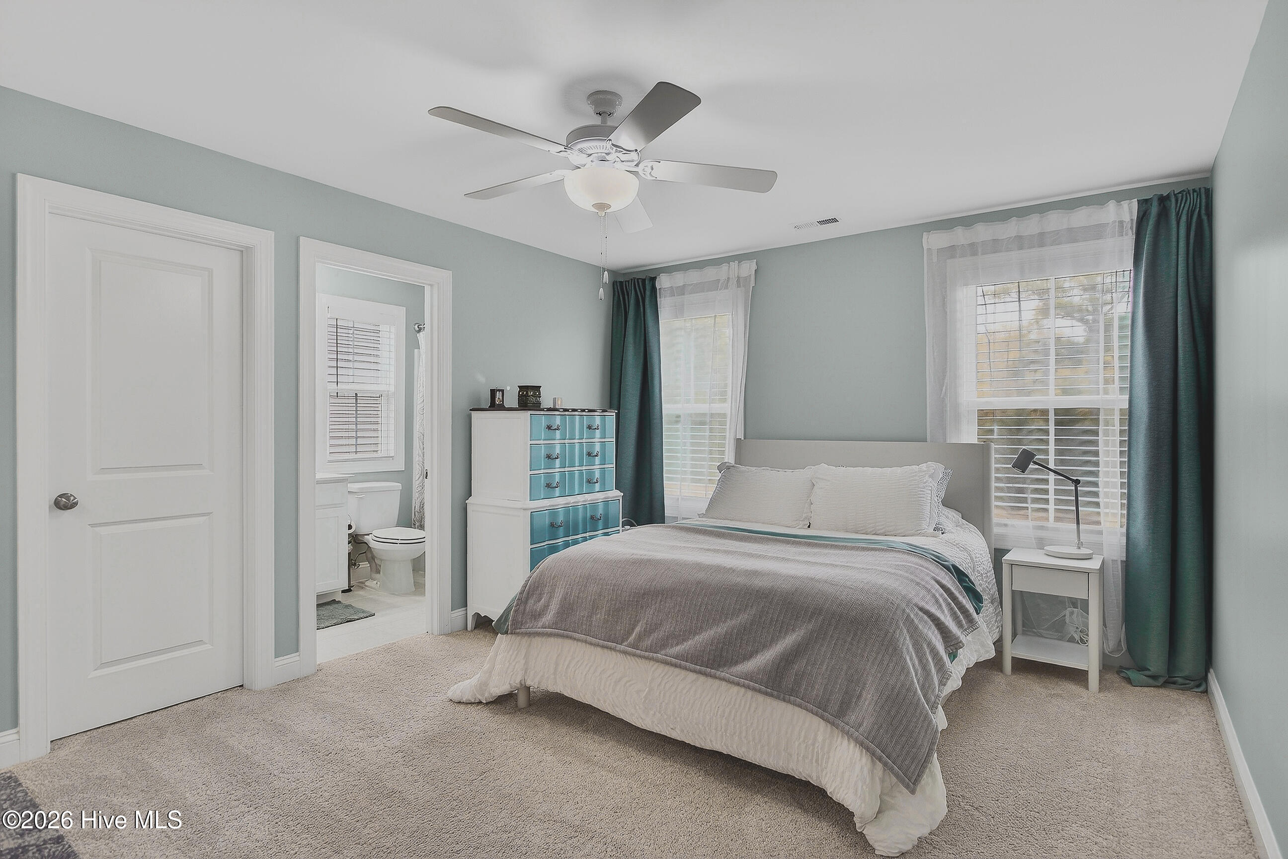 100563505 | Photo 31