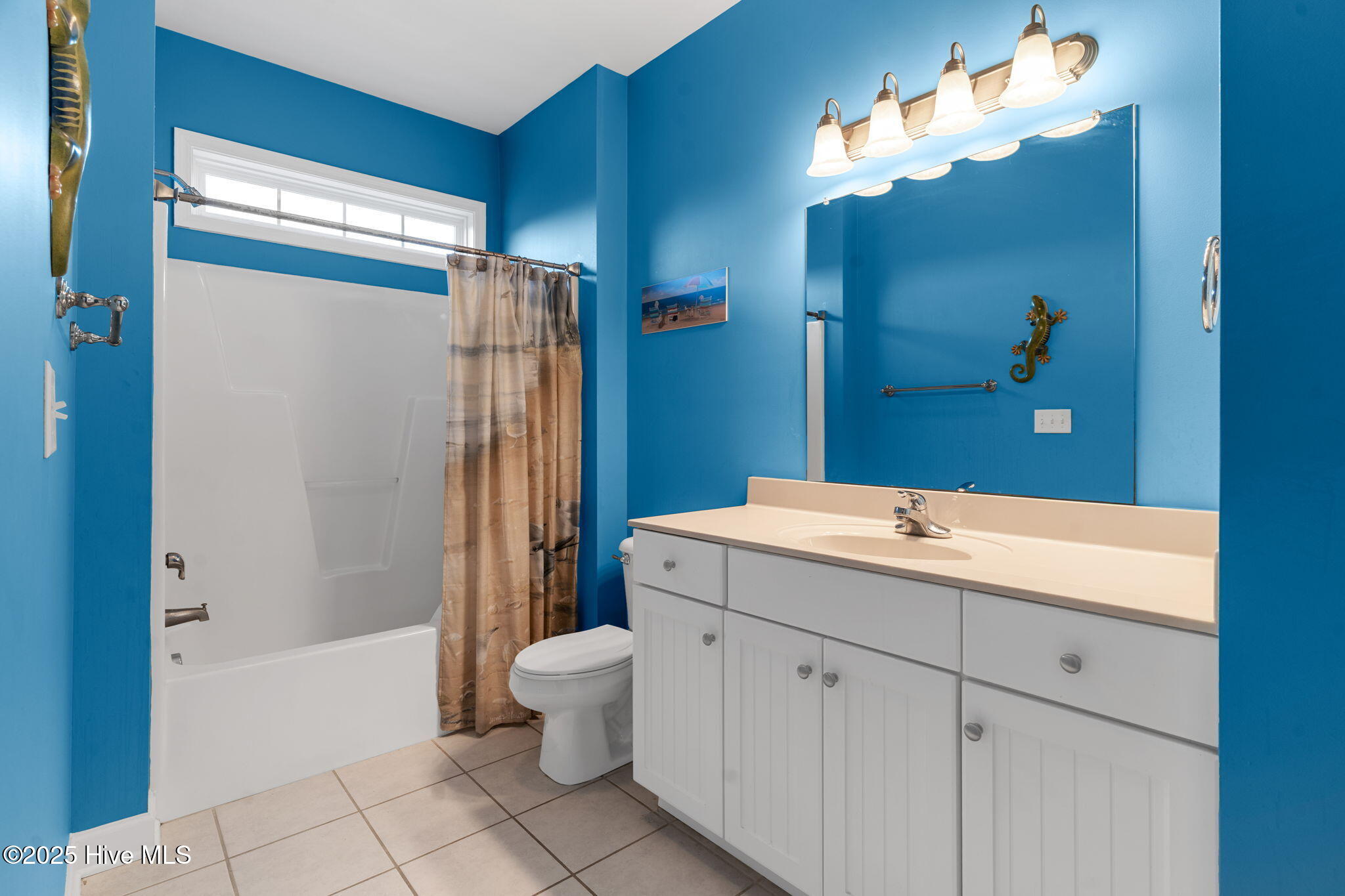 100544911 | Photo 23