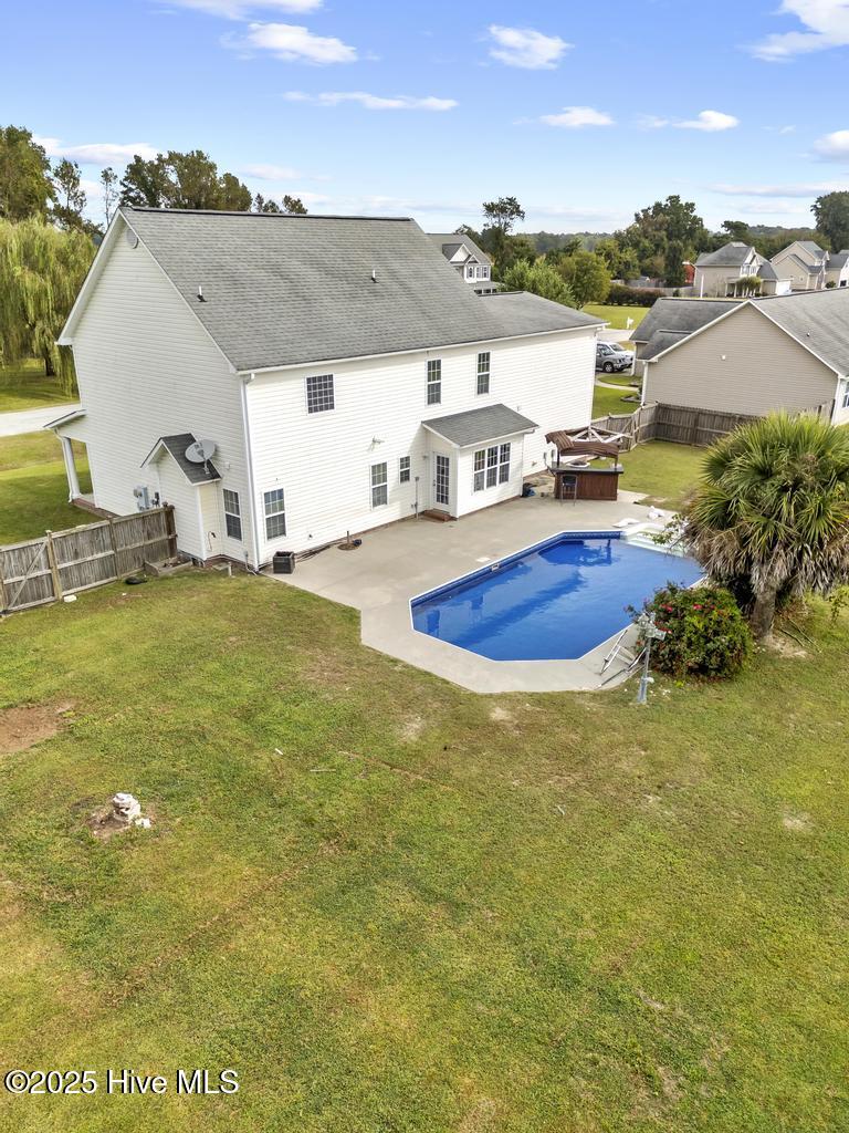 100532537 | Photo 40