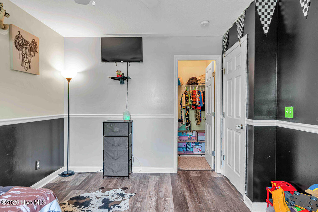 100567733 | Photo 37