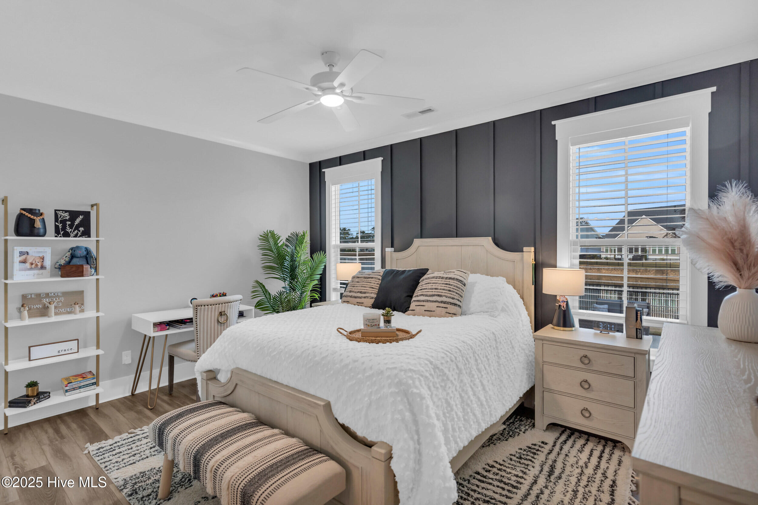 100543142 | Photo 29