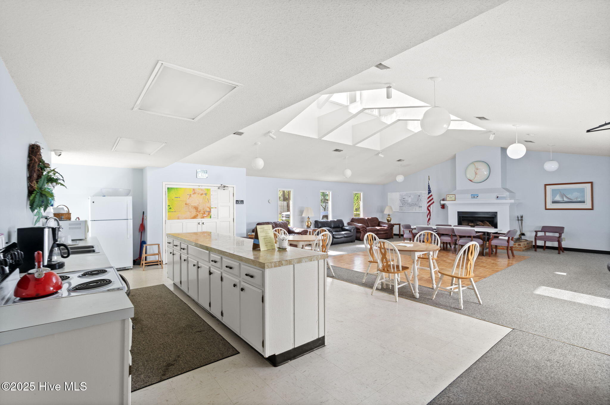 100535002 | Photo 40