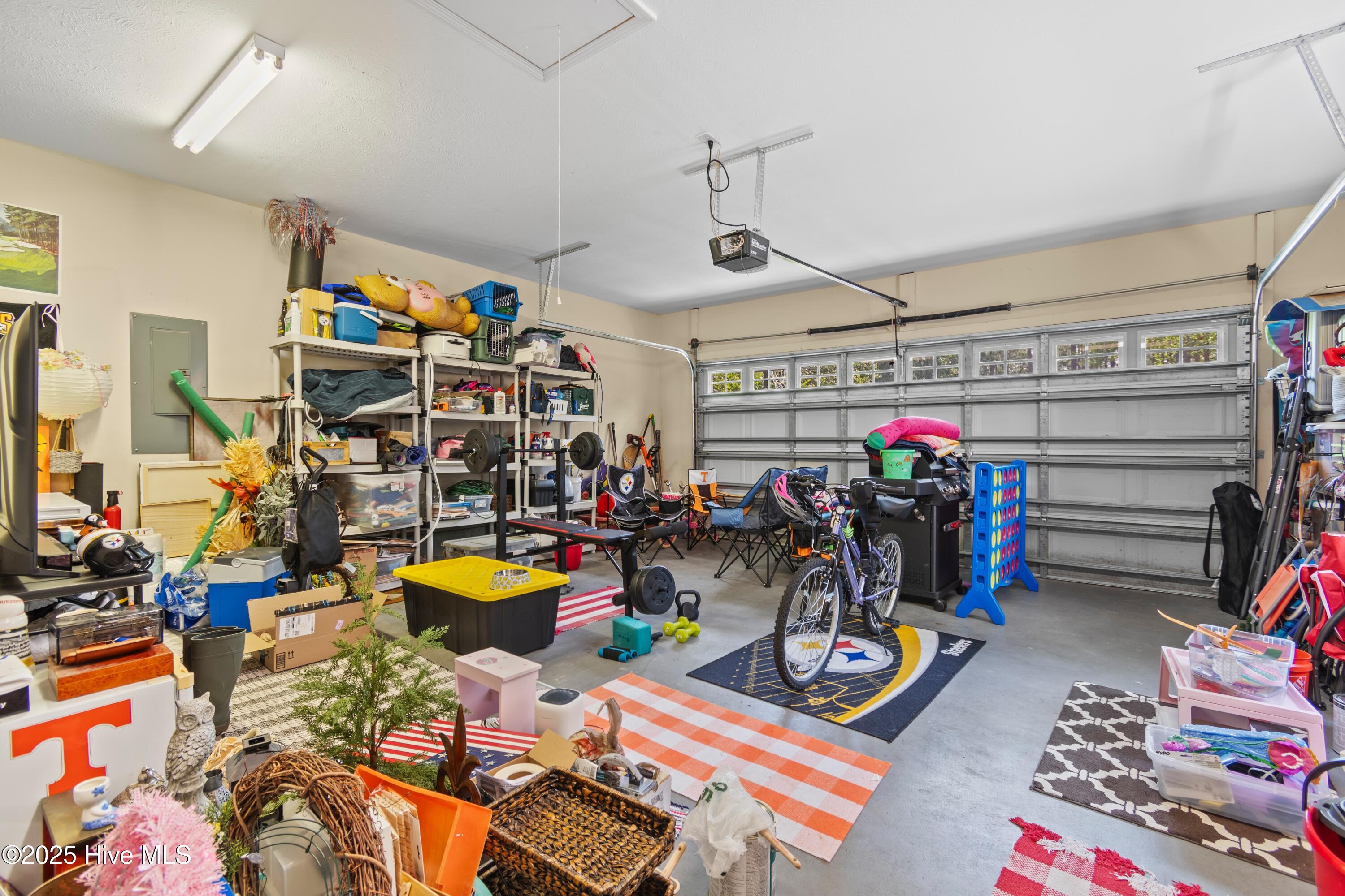 100517176 | Photo 35