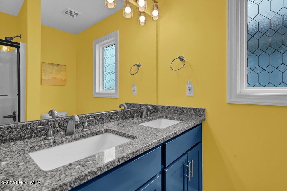 100558535 | Photo 27