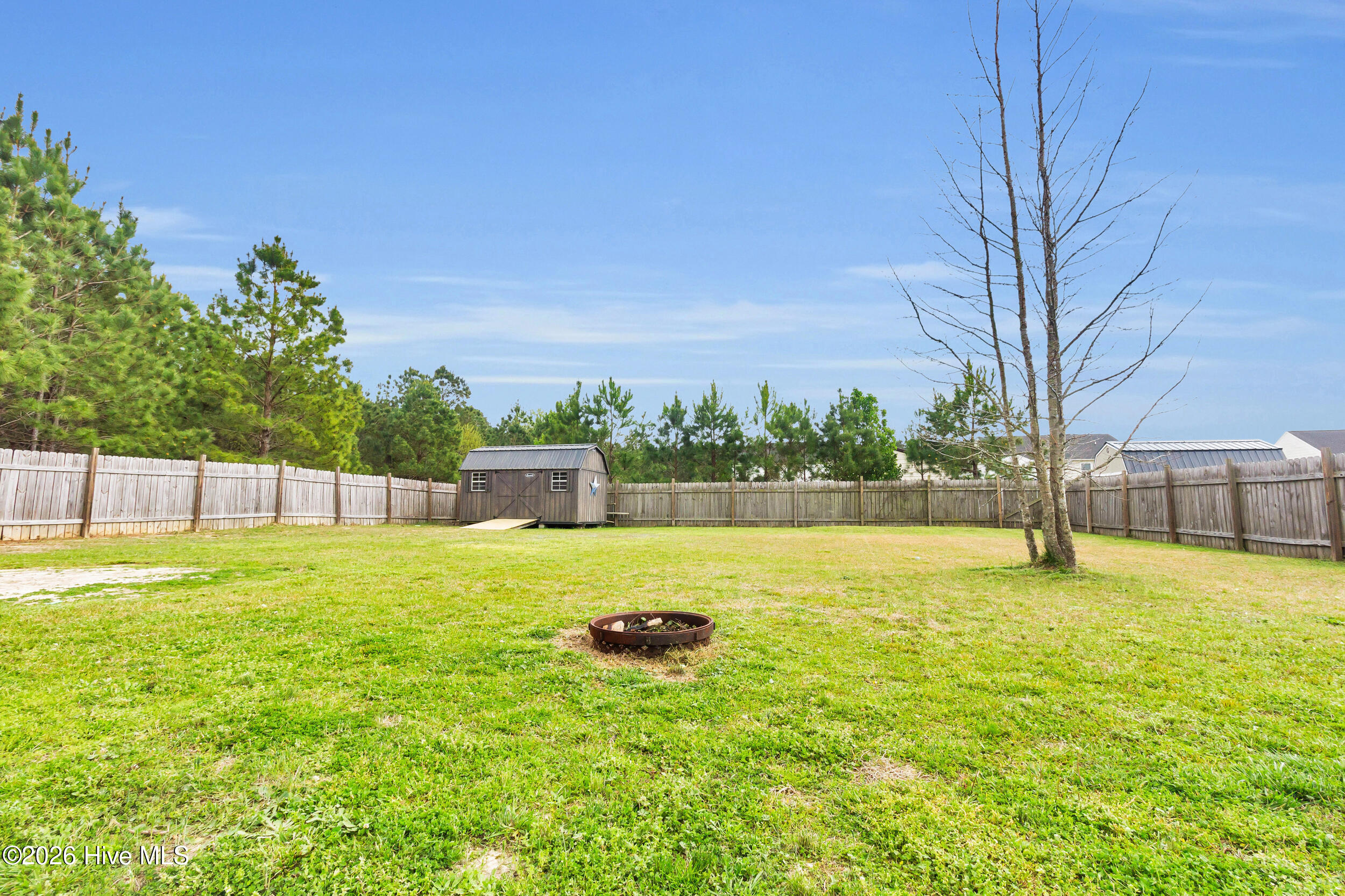 100561296 | Photo 38