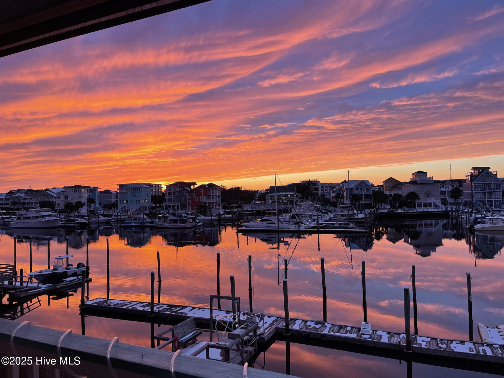 100558526 | Photo 54