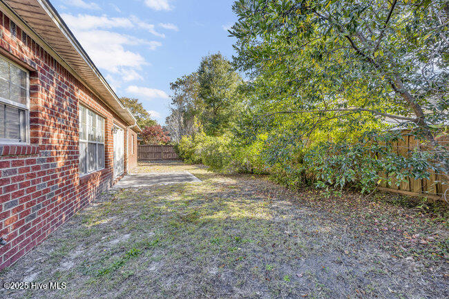 100542118 | Photo 27