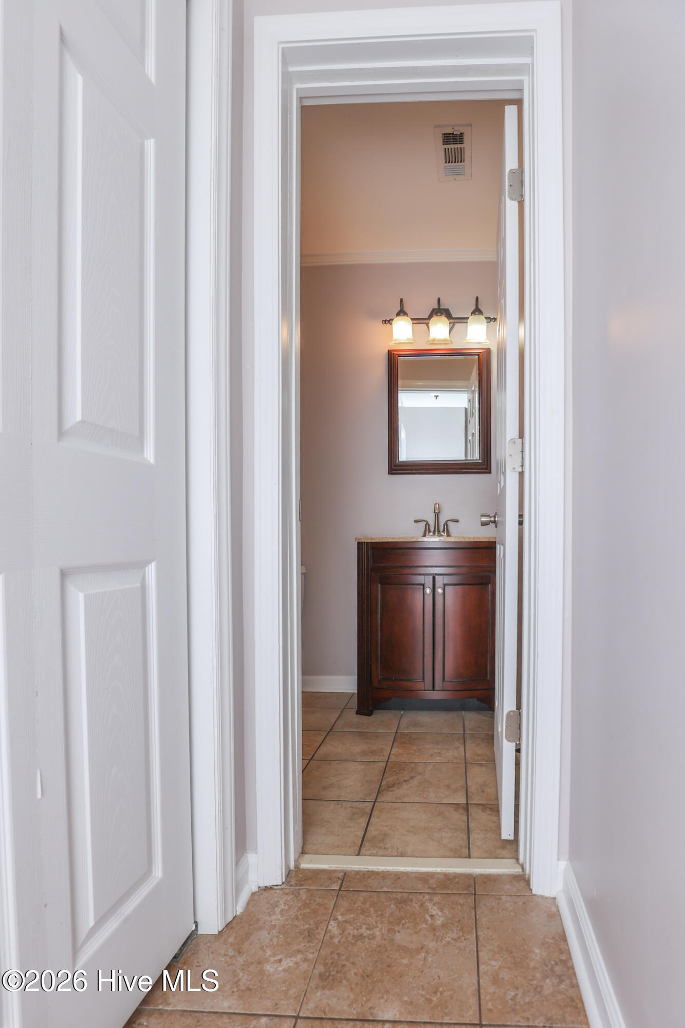 100559249 | Photo 14