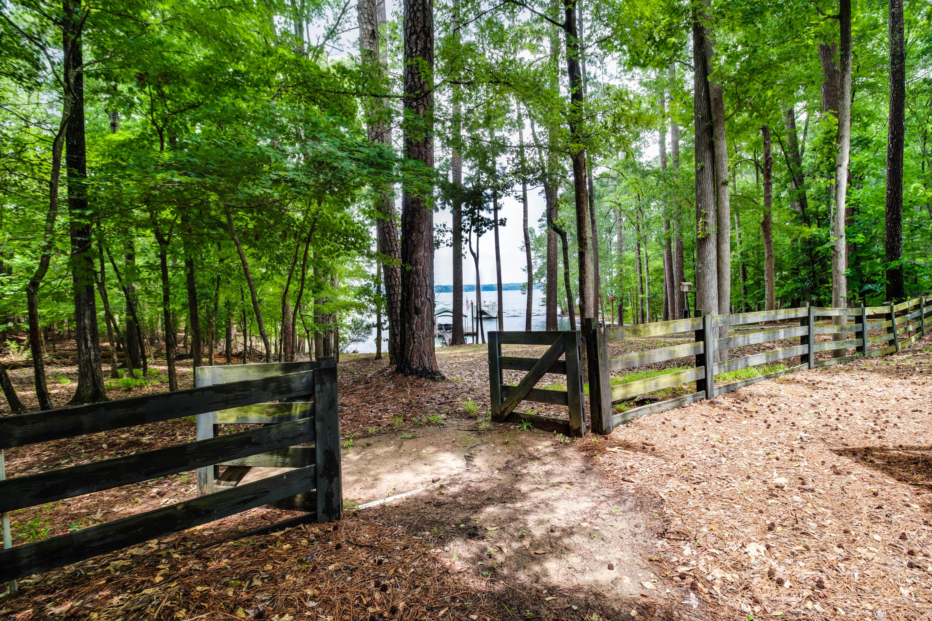 2265 Indian Rd-21