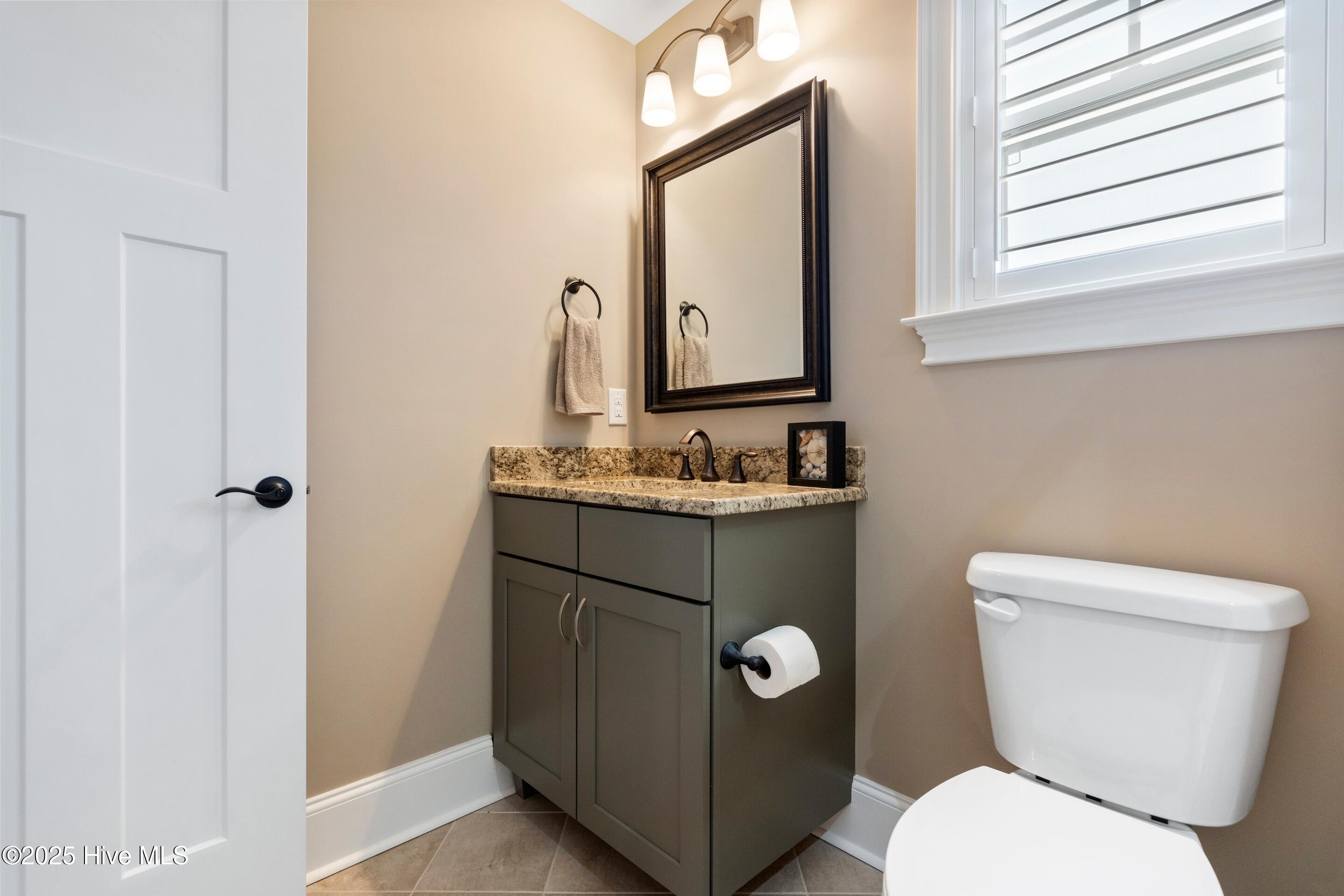 100541782 | Photo 43