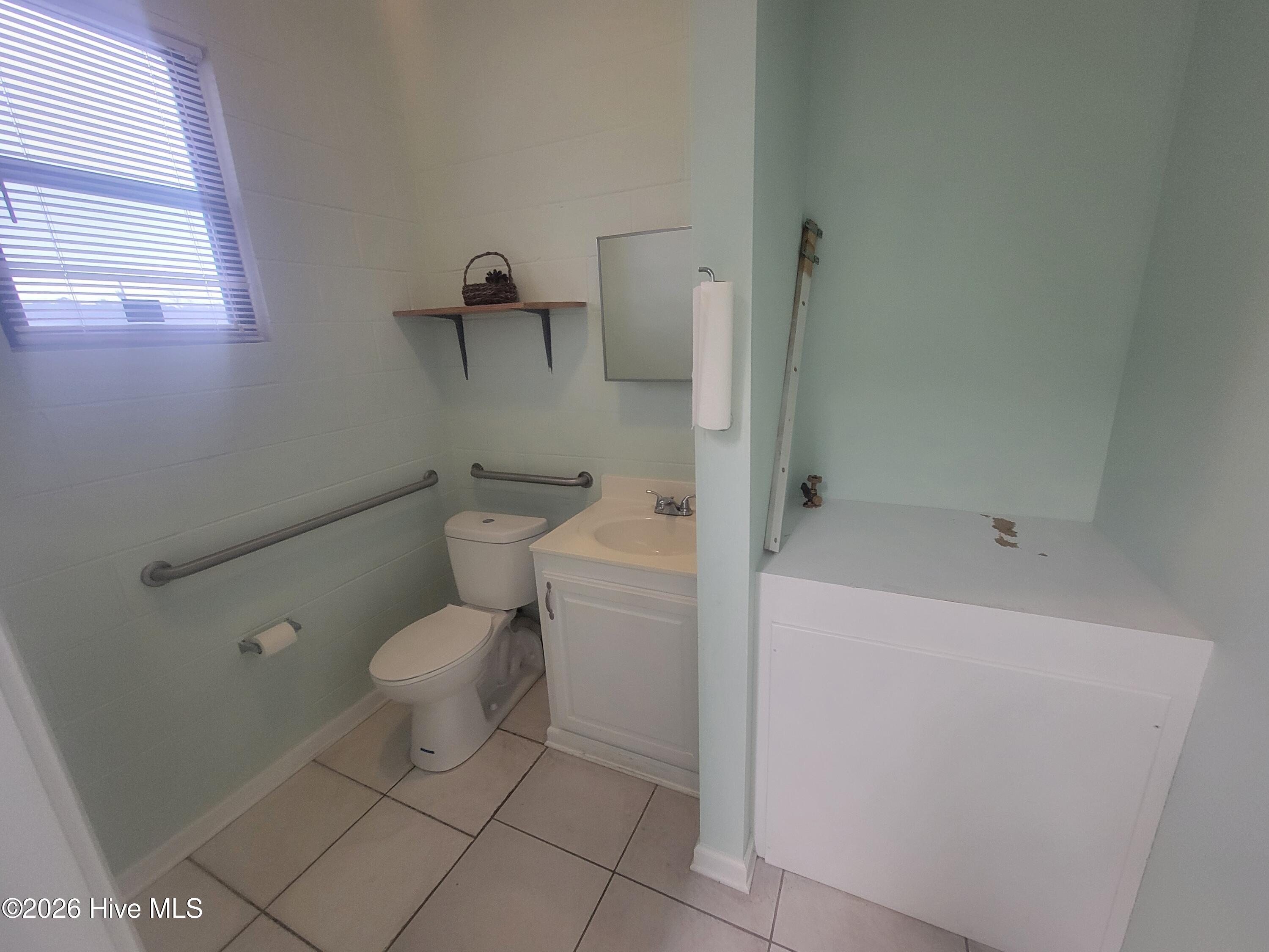 100556875 | Photo 18