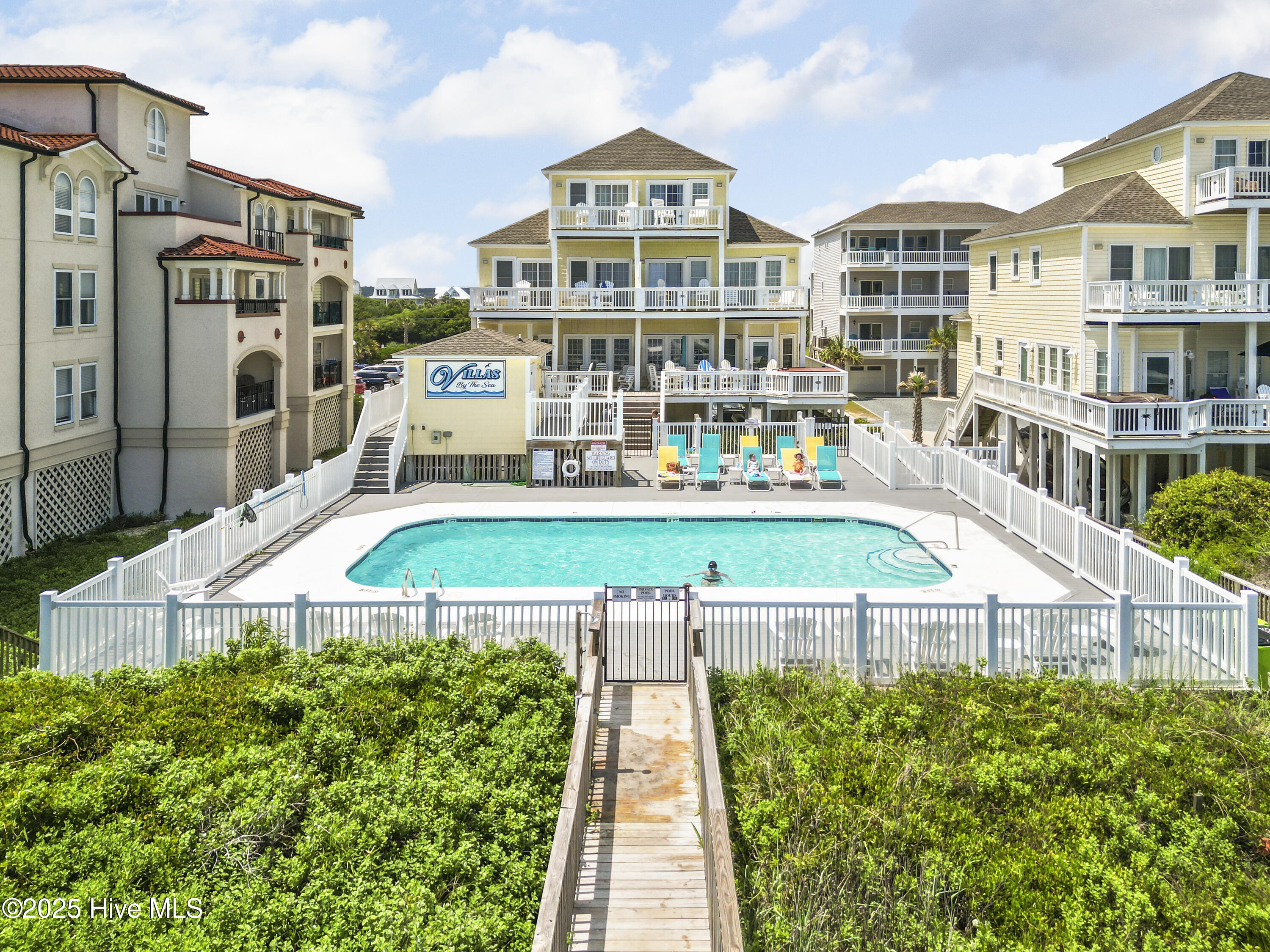 100544779 | Photo 10