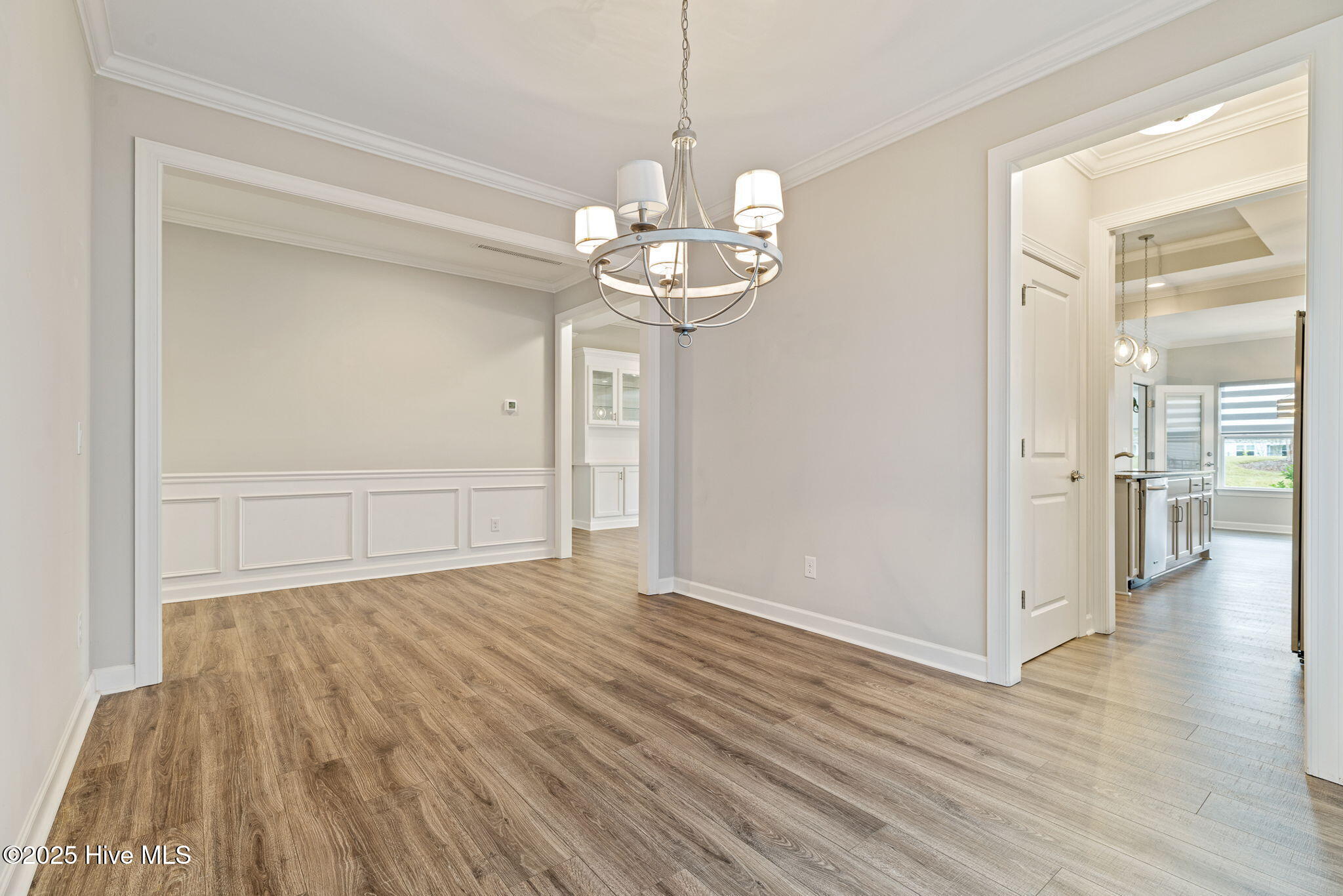 100534231 | Photo 11