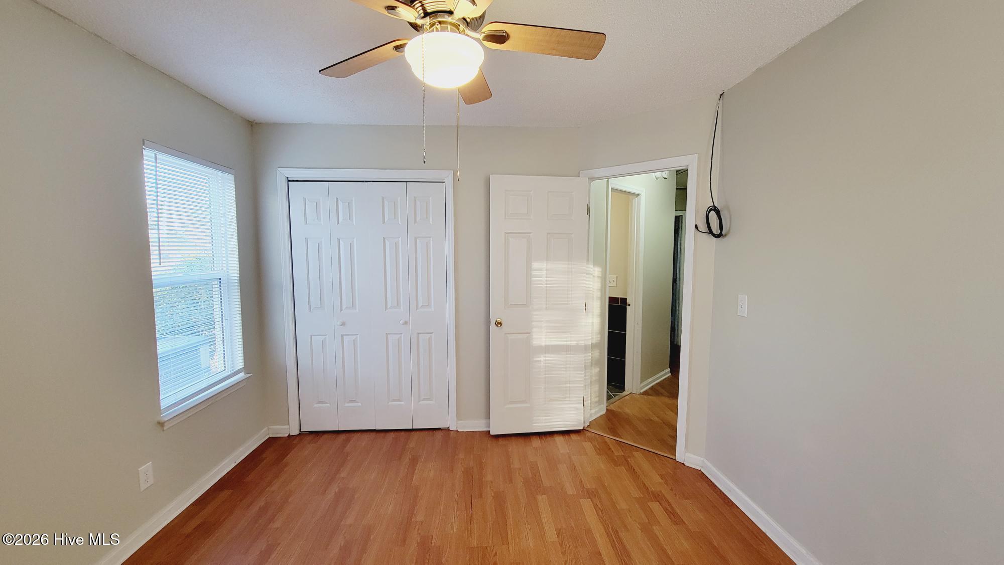 100548735 | Photo 12