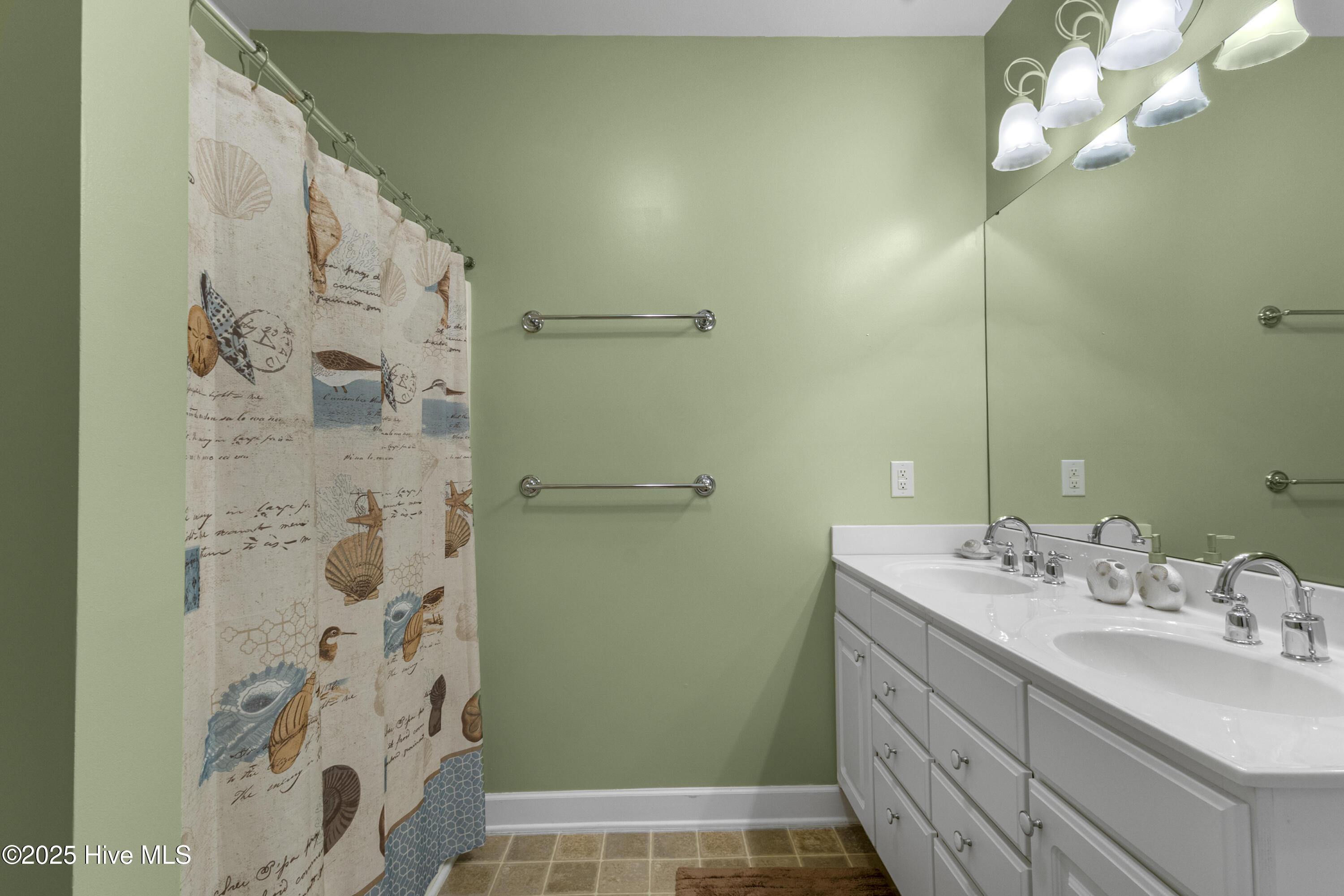 100529994 | Photo 26