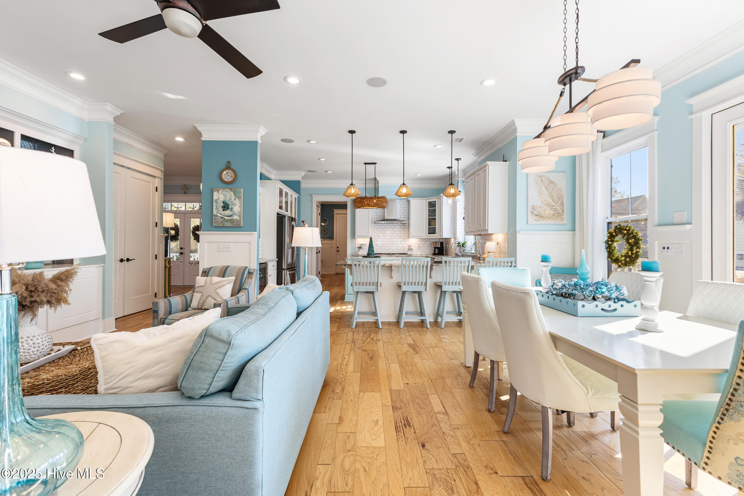 100543179 | Photo 12