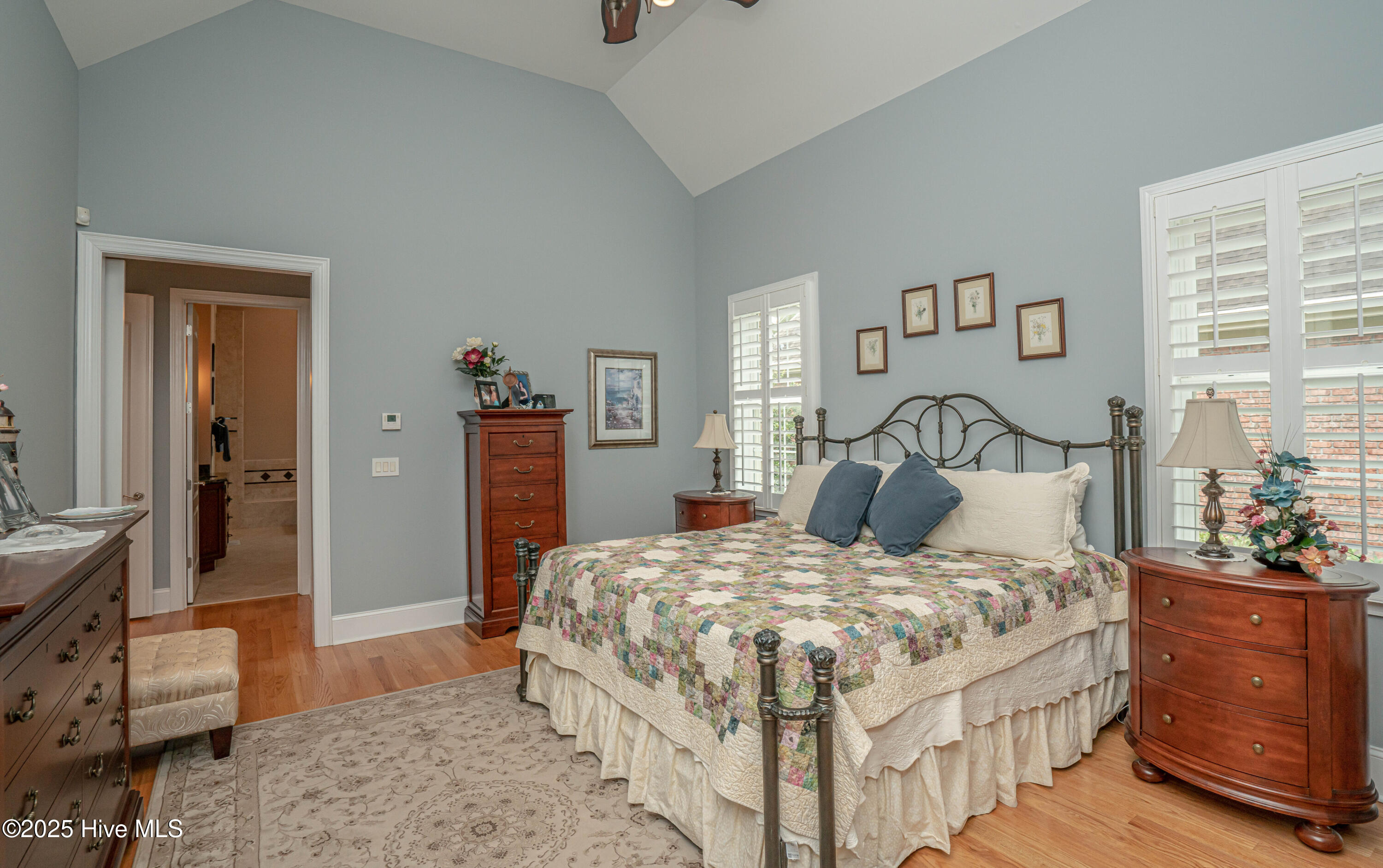 100549675 | Photo 17