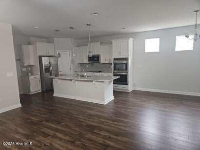 100563283 | Photo 26